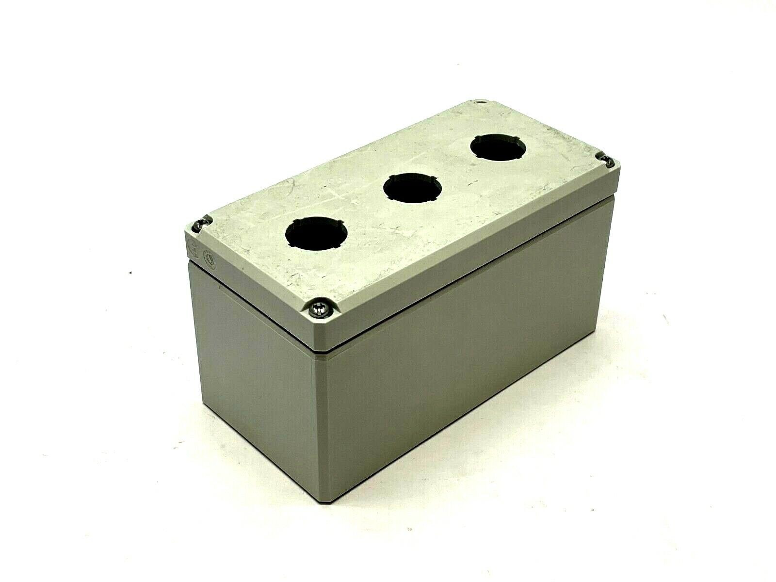 Hoffman Q3PBPCDM QLine D Pushbutton Type Enclosure 3PB x 22.5mm MISSING SCREW - Maverick Industrial Sales