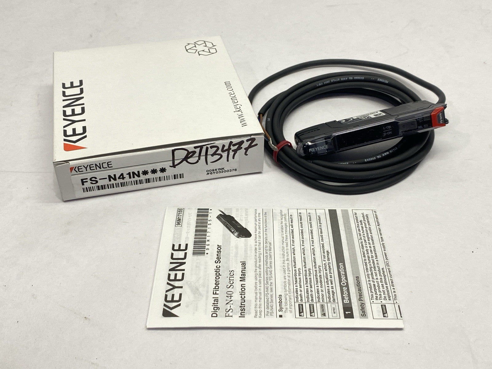 Keyence FS-N41N Digital Fiber Optic Sensor Amplifier Units Cable Type Main Unit - Maverick Industrial Sales