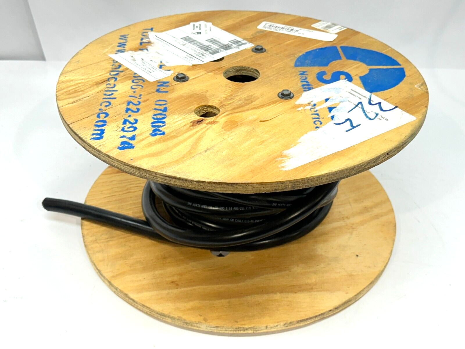 93331825 | SAB Tray Cable TR 600 S 18AWG/25C 36' FT - New – Open box - Maverick Industrial Sales