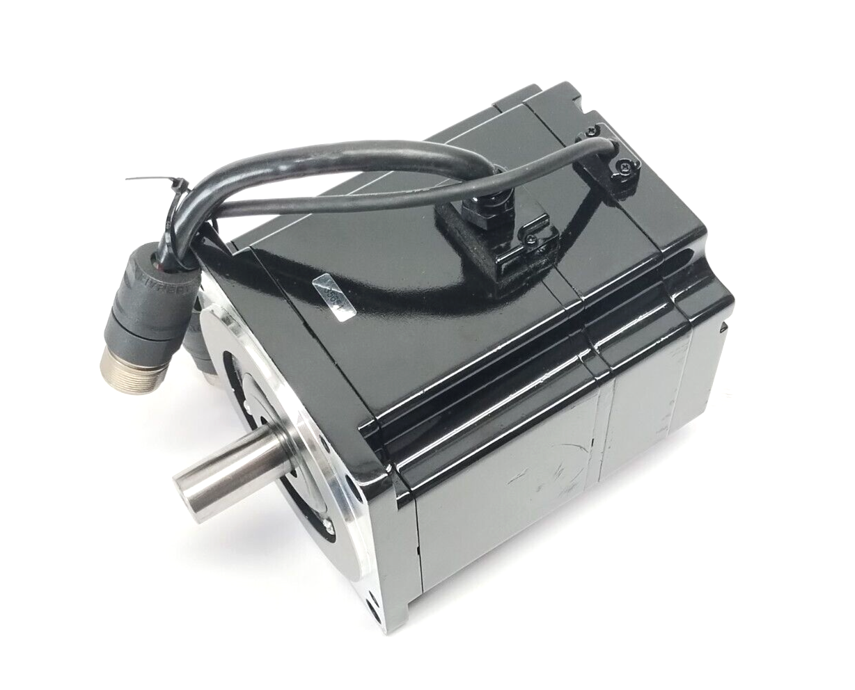 Yaskawa SGMPH-15A1A6CD-OY AC Servo Motor 200V 1500W 7.5A 3000RPM 3/4" Shaft - New – Open box - Maverick Industrial Sales