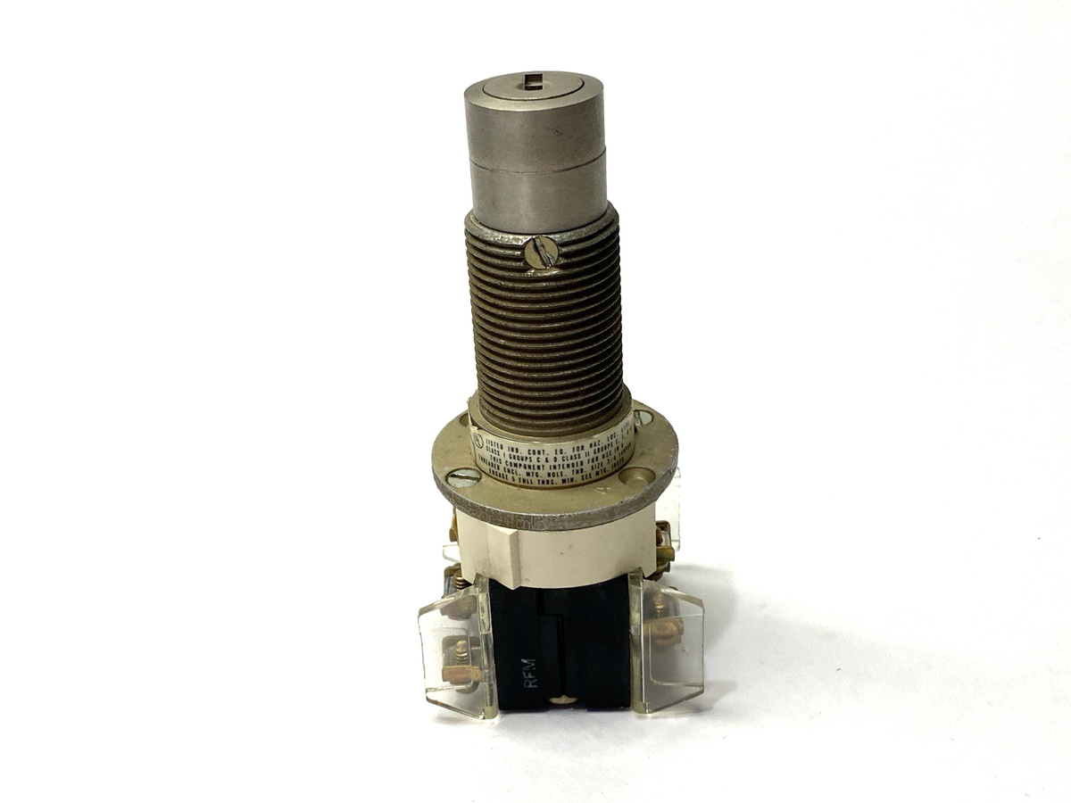 800H-JP42KB7 Ser. A | Allen Bradley Heavy Duty Key Operated Selector Switch - Used - Maverick Industrial Sales