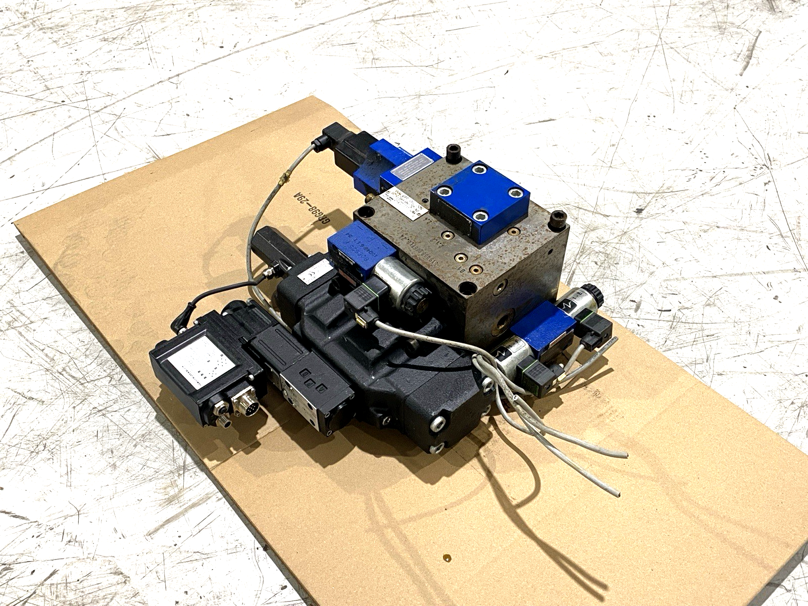 Atos DPZO-LES-SN-BC473-D9/E Valve DLHZO-LES-SN-BC-040-L13 Bosch Rexroth 141113-2 - Maverick Industrial Sales