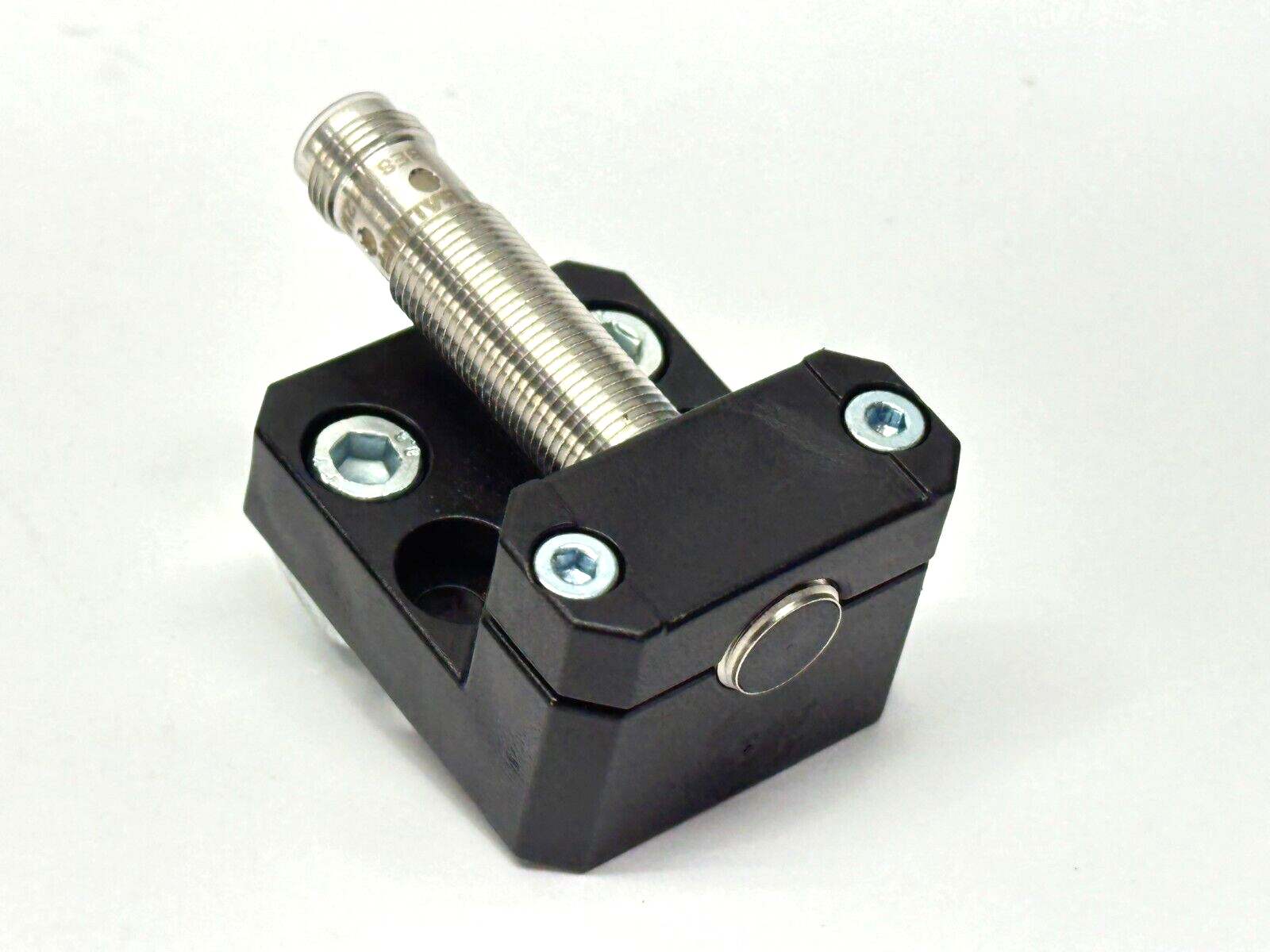 Balluff BES M12MI-PSC40B-S04G Inductive Proximity Sensor BES0068 w/ Bracket - Maverick Industrial Sales