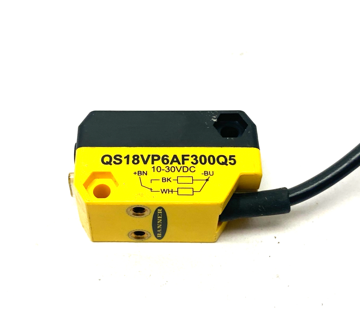 QS18VP6AF300Q5, 10659 | Banner QS18VP6AF300Q5 WORLD-BEAM Photoelectric Sensor, Adjustable Field, 10659 - Used - Maverick Industrial Sales