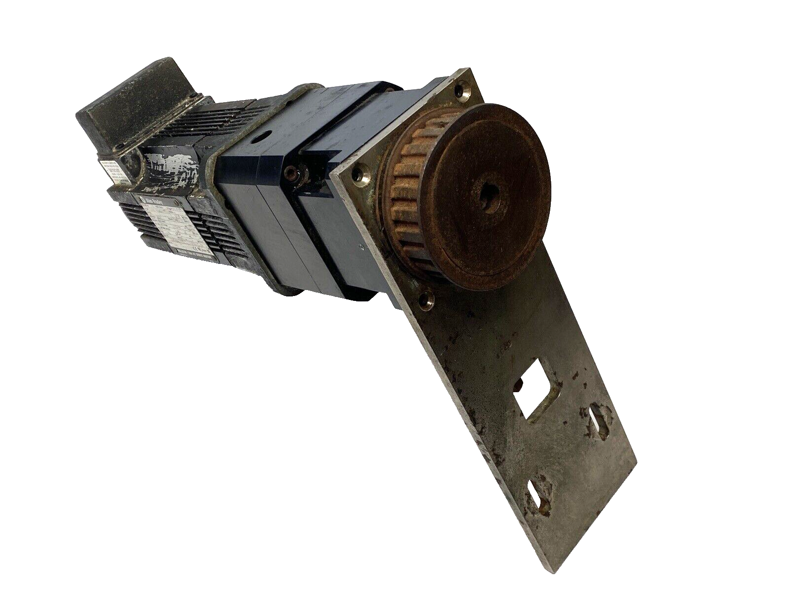 Allen Bradley 1326AB-B410G-M2L Ser. B AC Servo Motor w/ NT42-010-0-RM115-39 - Maverick Industrial Sales