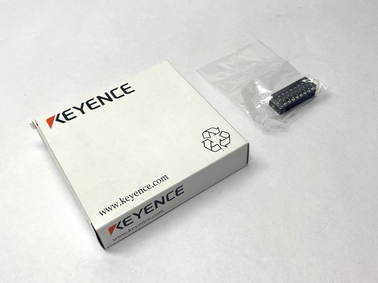 Keyence R-5 Reflector - Maverick Industrial Sales