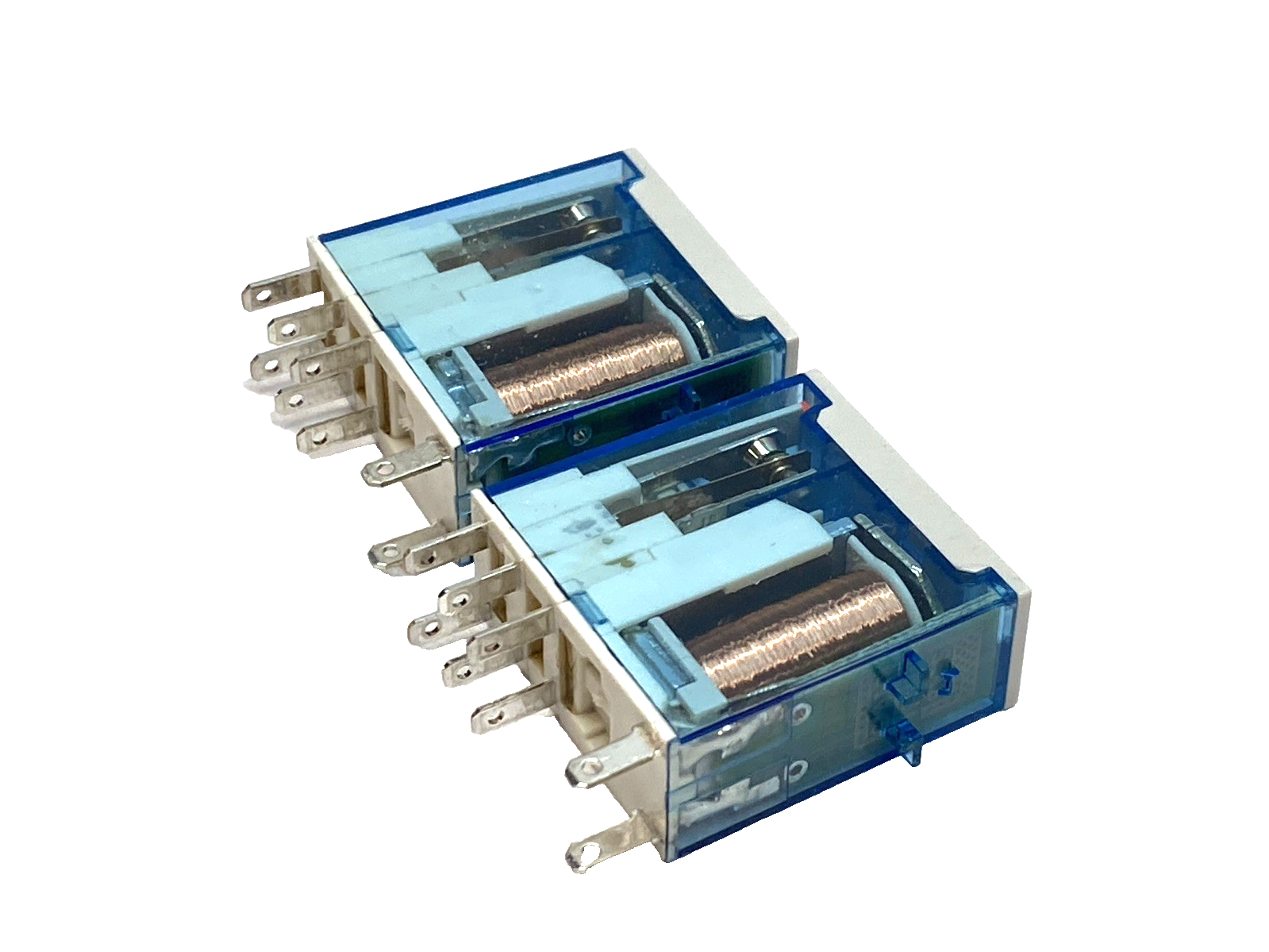 Allen‑Bradley 700-HK32Z24-4 Slim Line Relay 24VDC 8A SER. B LOT OF 2 - Maverick Industrial Sales
