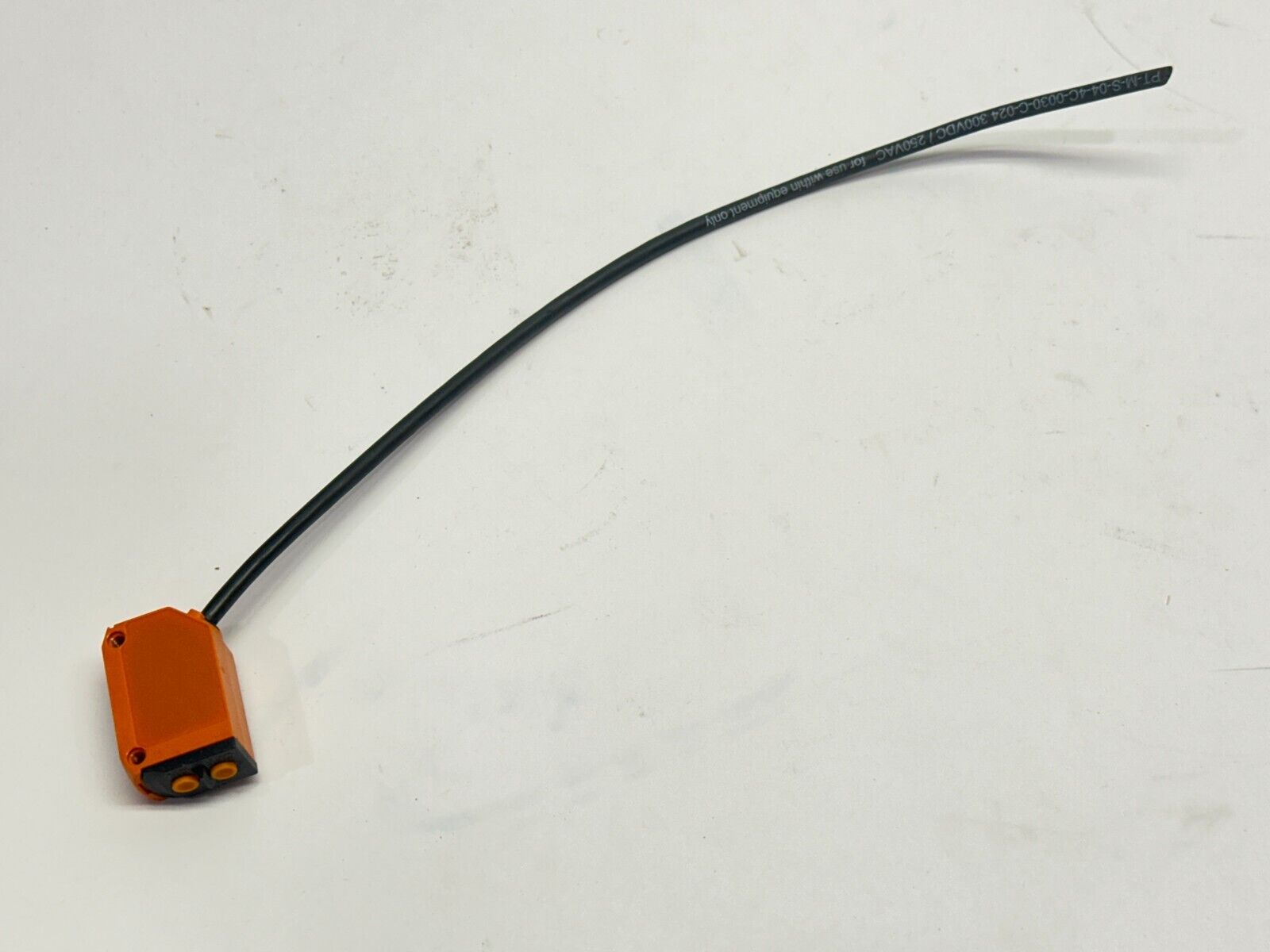 Ifm O6H707 Diffuse Sensor with Background Suppression O6HLFPKG/0,30m/US CUT END - For parts or not working - Maverick Industrial Sales