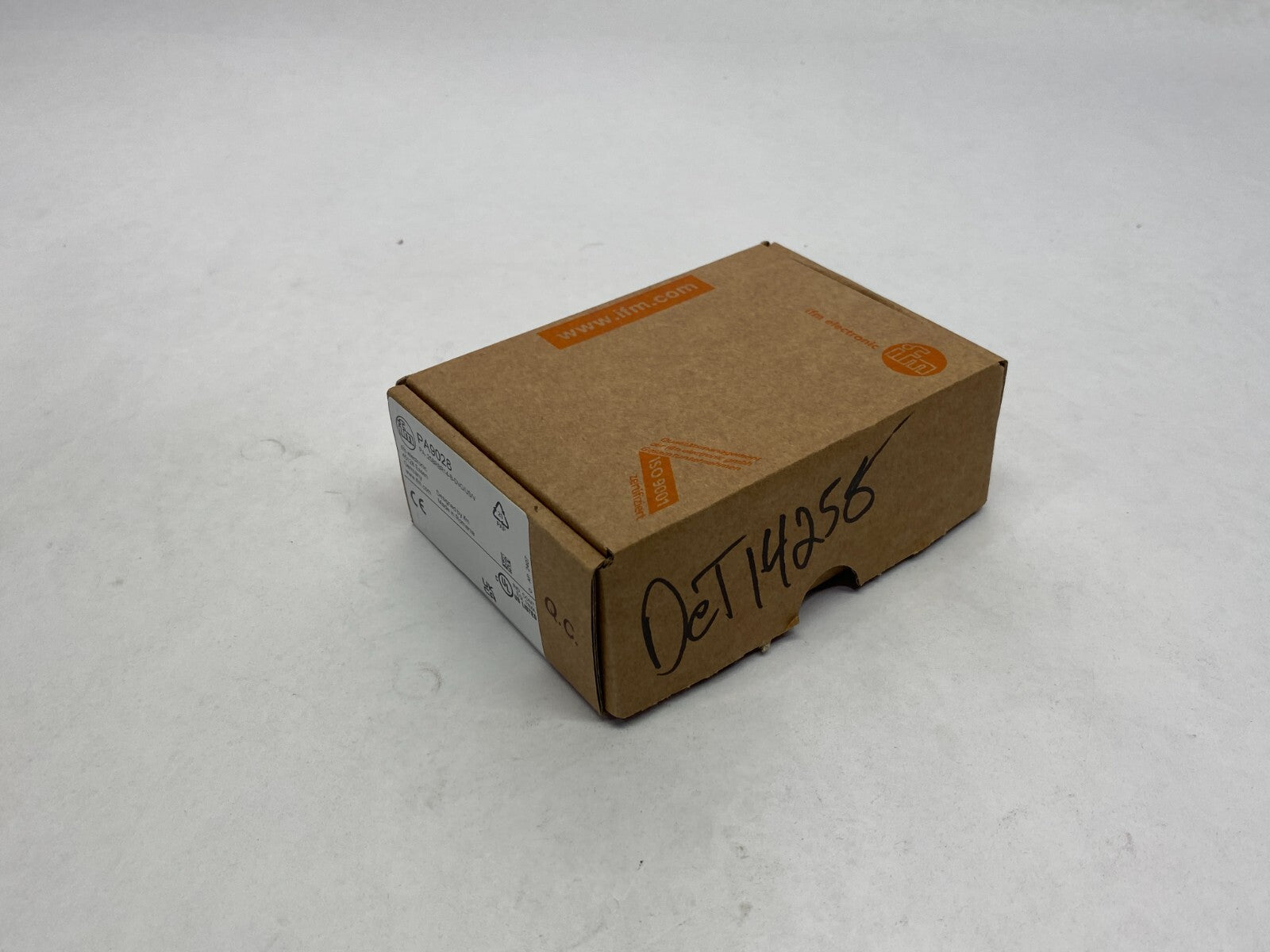 Ifm PA9028 Pressure Transmitter Ceramic Measuring Cell PA-,25BRBR14-B-DVG/US/V - New – Open box - Maverick Industrial Sales