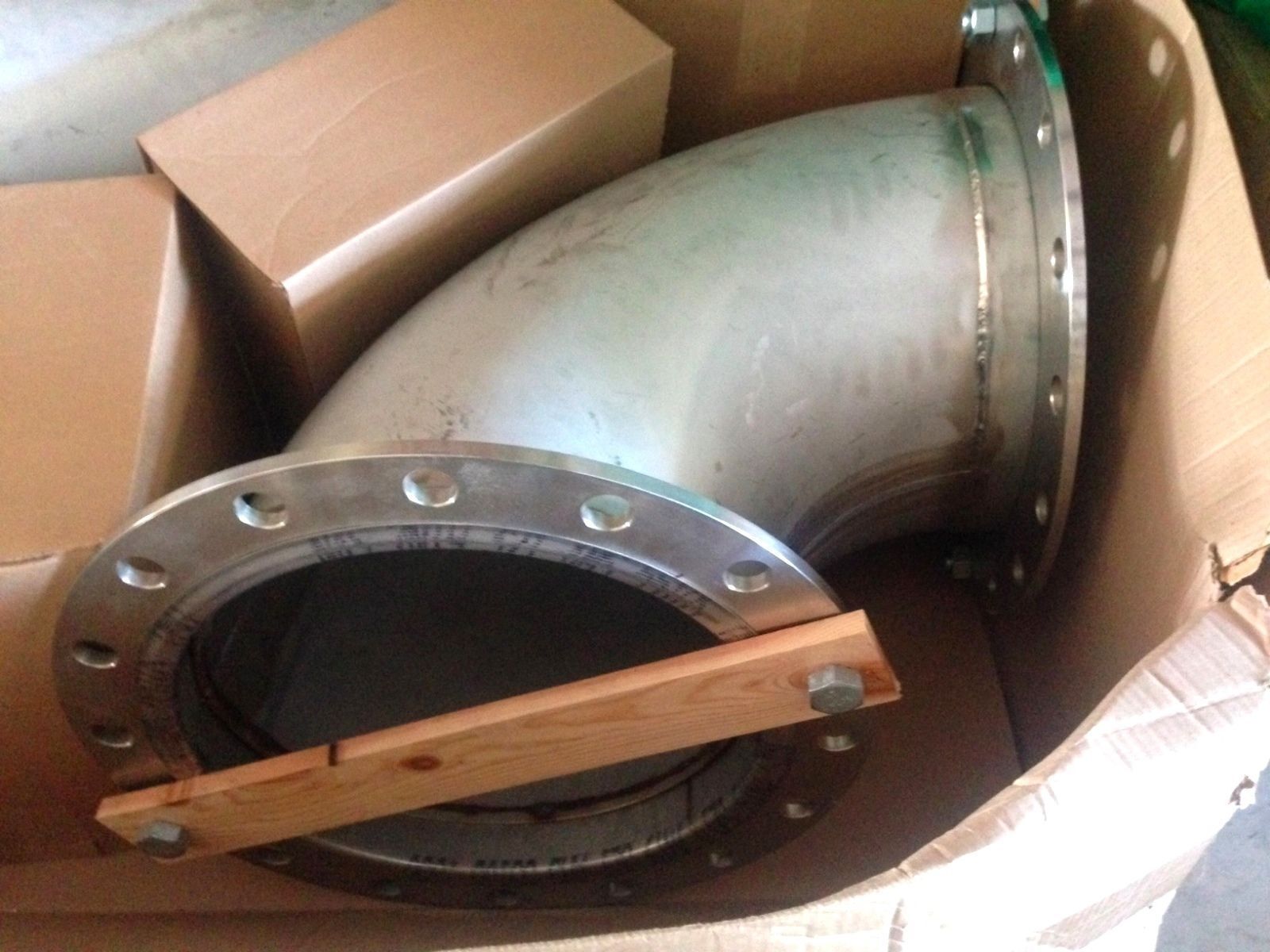 18" T304L SS 90 Degree Elbow Flanged Ends 237479-6 - New – Open box - Maverick Industrial Sales