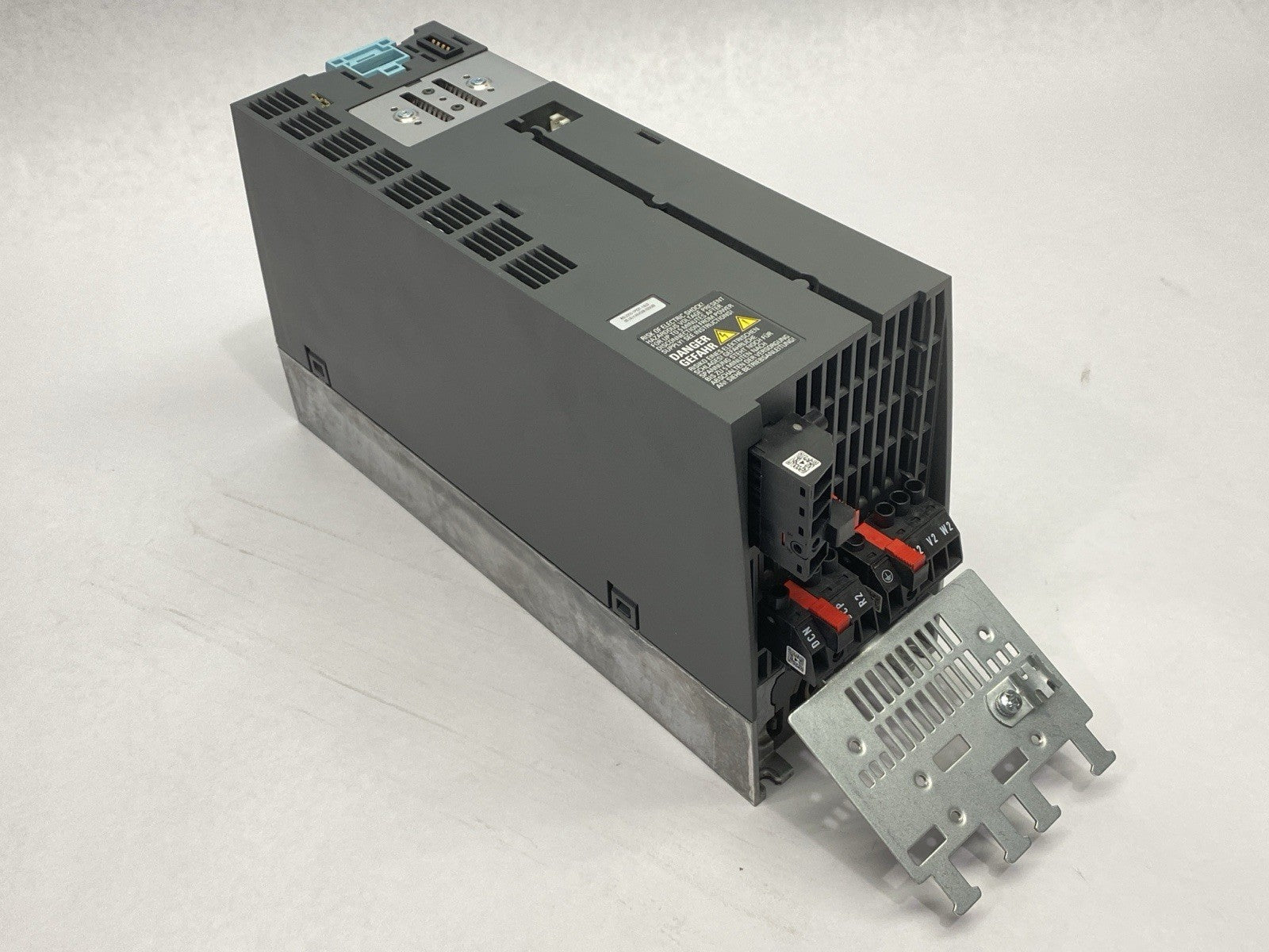 Siemens 6SL3210-1PE21-1AL0 Power Module 4kW 5.5HP PM240-2 - Maverick Industrial Sales