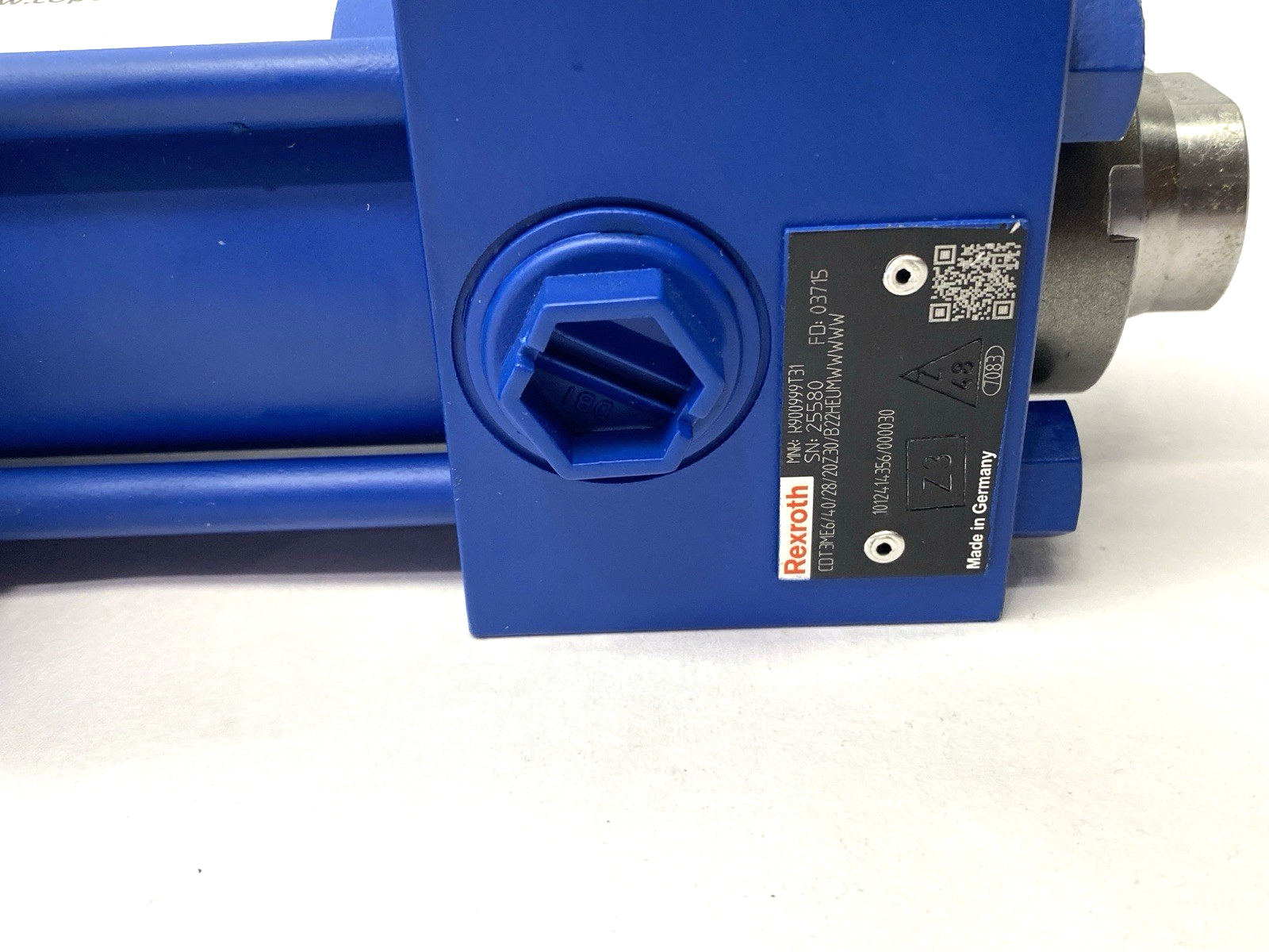 Rexroth CDT3ME6/40/28/20Z30/B22HEUMWWWWW Hydraulic Cylinder R900999T31 - Maverick Industrial Sales