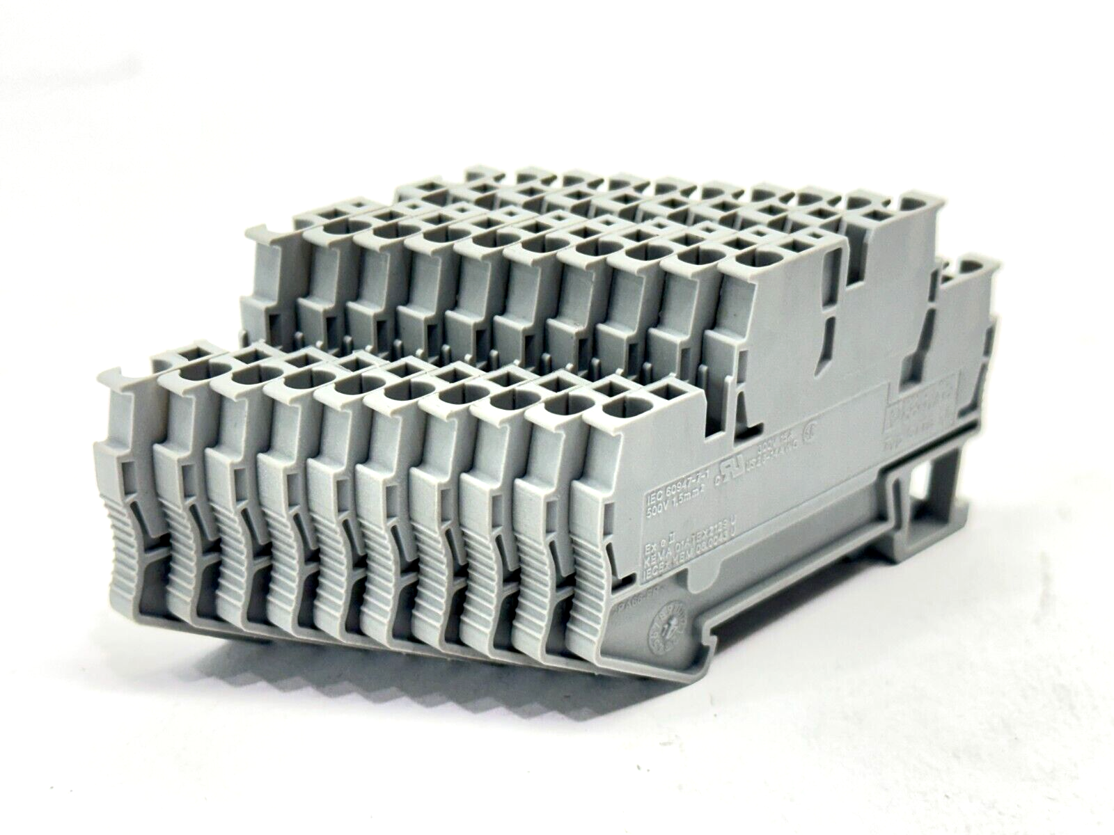 Phoenix Contact STTB 1,5 Terminal Block Gray 17.5A 500V 3031157 LOT OF 10 - New – Open box - Maverick Industrial Sales