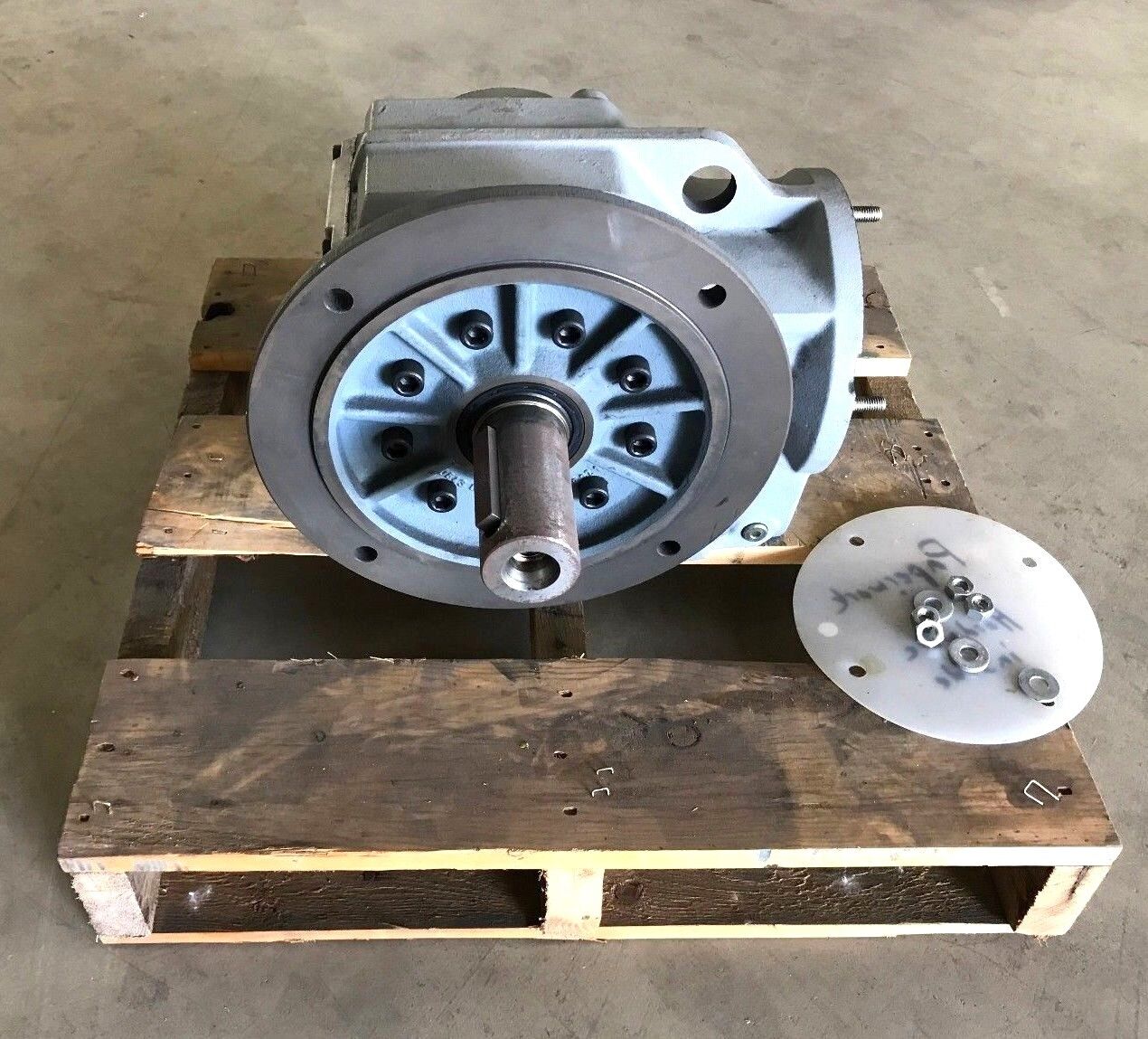 SEW-Eurodrive KF77A Helical Drive Gear Motor Reducer 13700 lb-in 88.97 Ratio - New – Open box - Maverick Industrial Sales