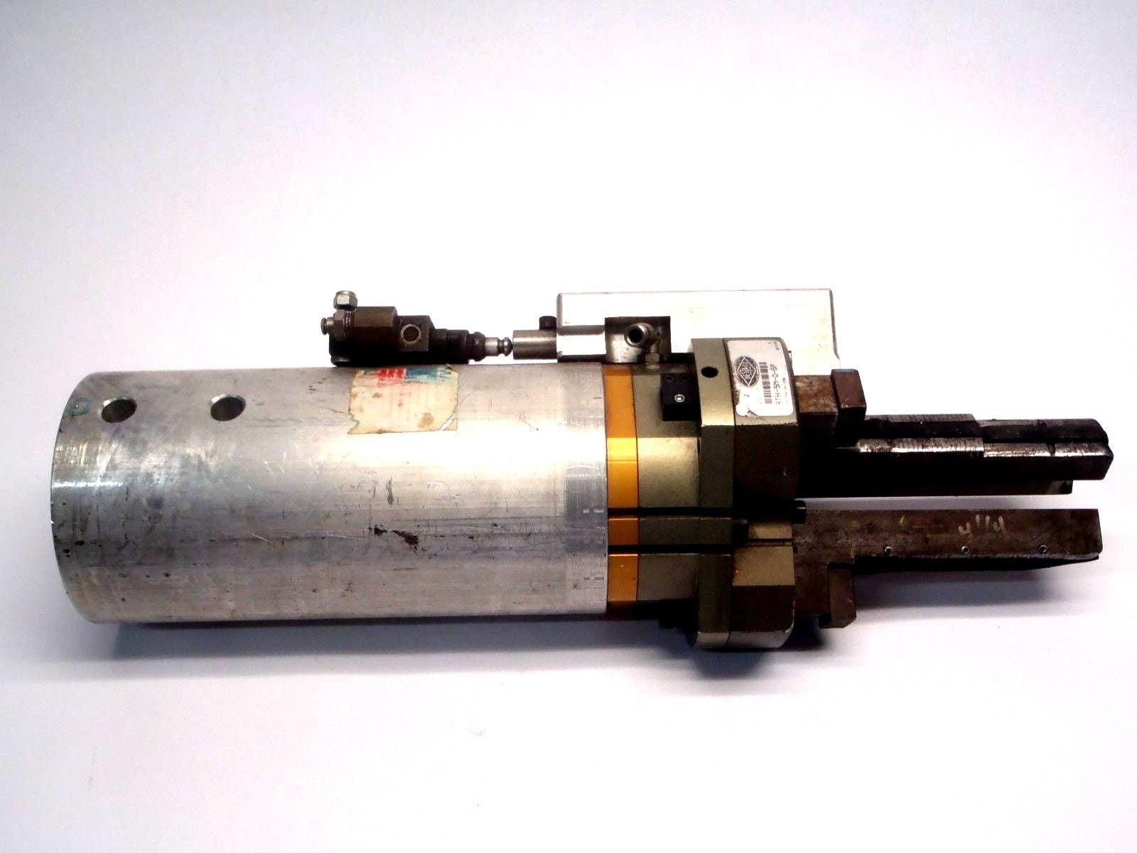 Destaco RTH-5M-O-SP 3-Jaw Parallel Pneumatic Gripper - Used - Maverick Industrial Sales