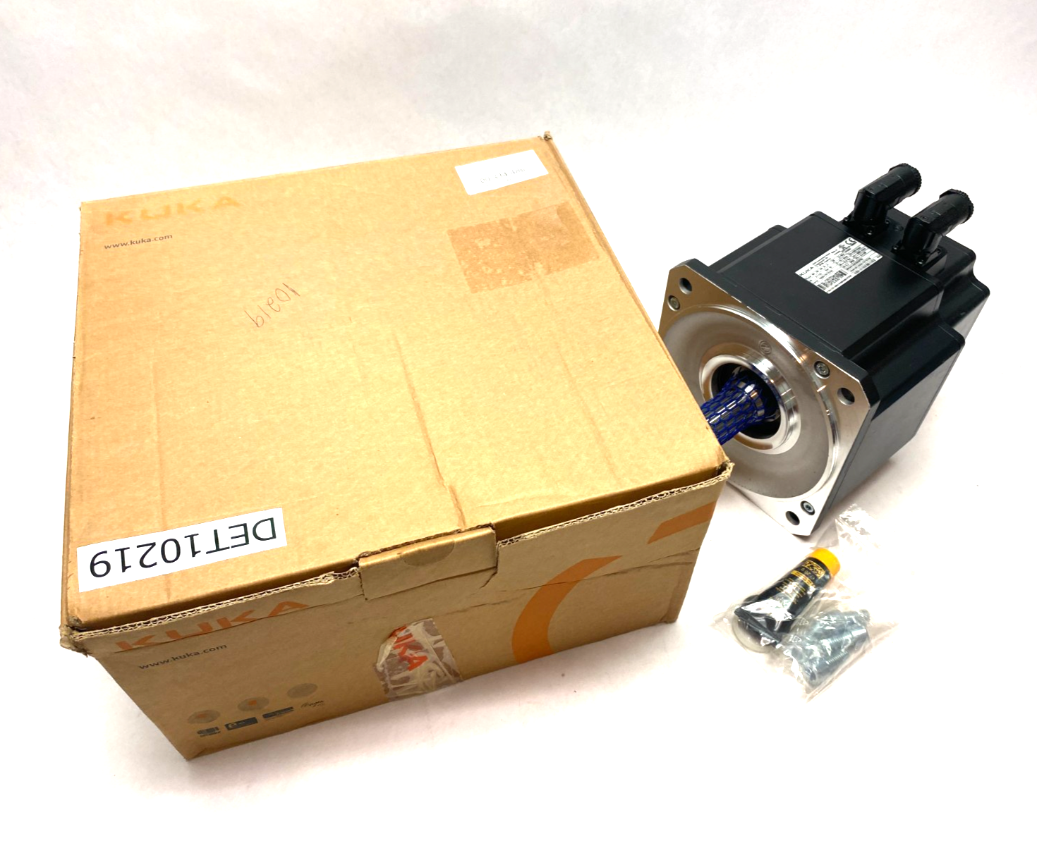 Kuka 00-334-486 Servo Motor 3,8kW L0 ME, ME_180_190_30_L0 - New – Open box - Maverick Industrial Sales