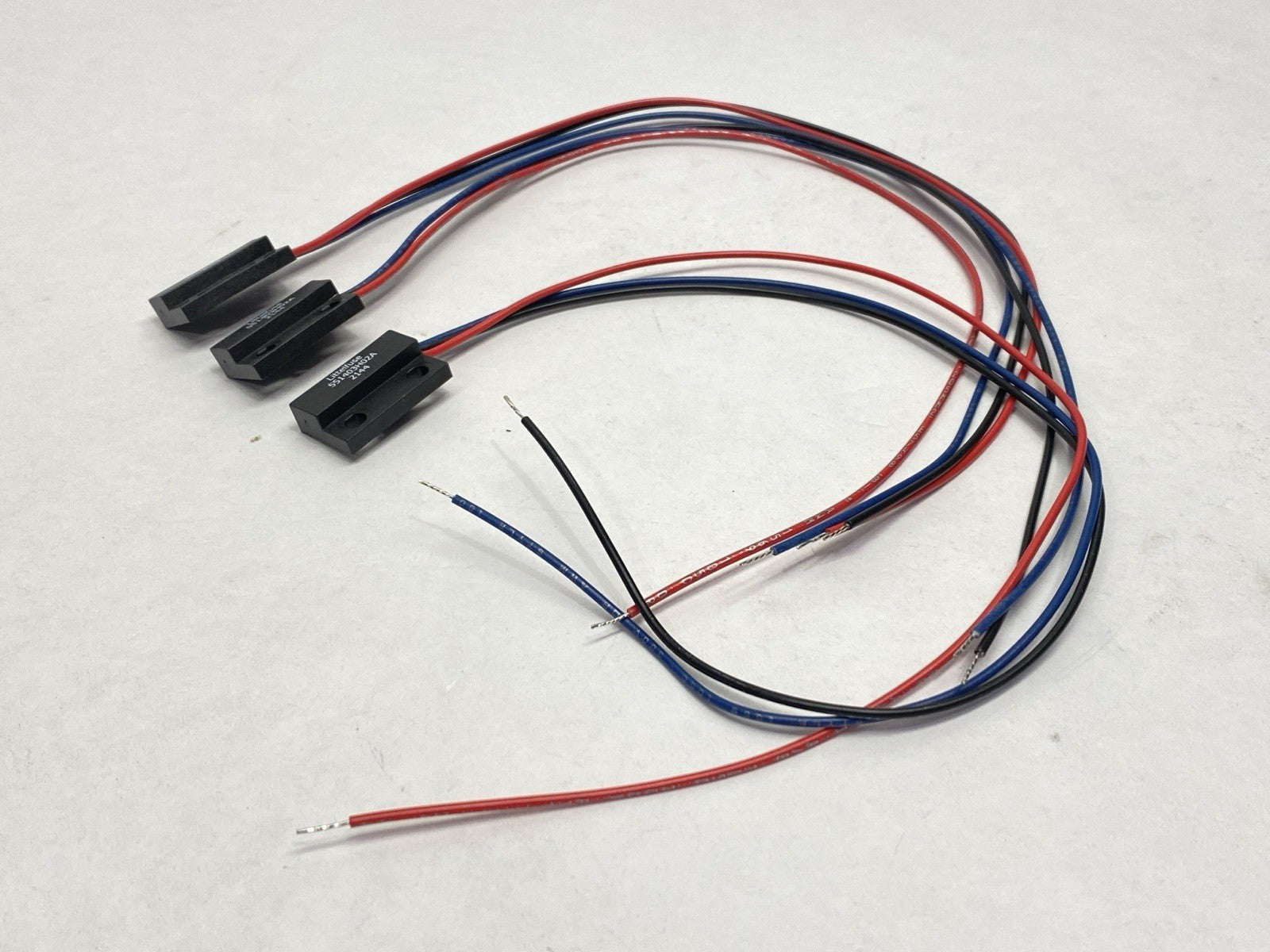 v | Littlefuse 55140-3H-02-A Hall Effect Sensor LOT OF 3 - New – Open box - Maverick Industrial Sales