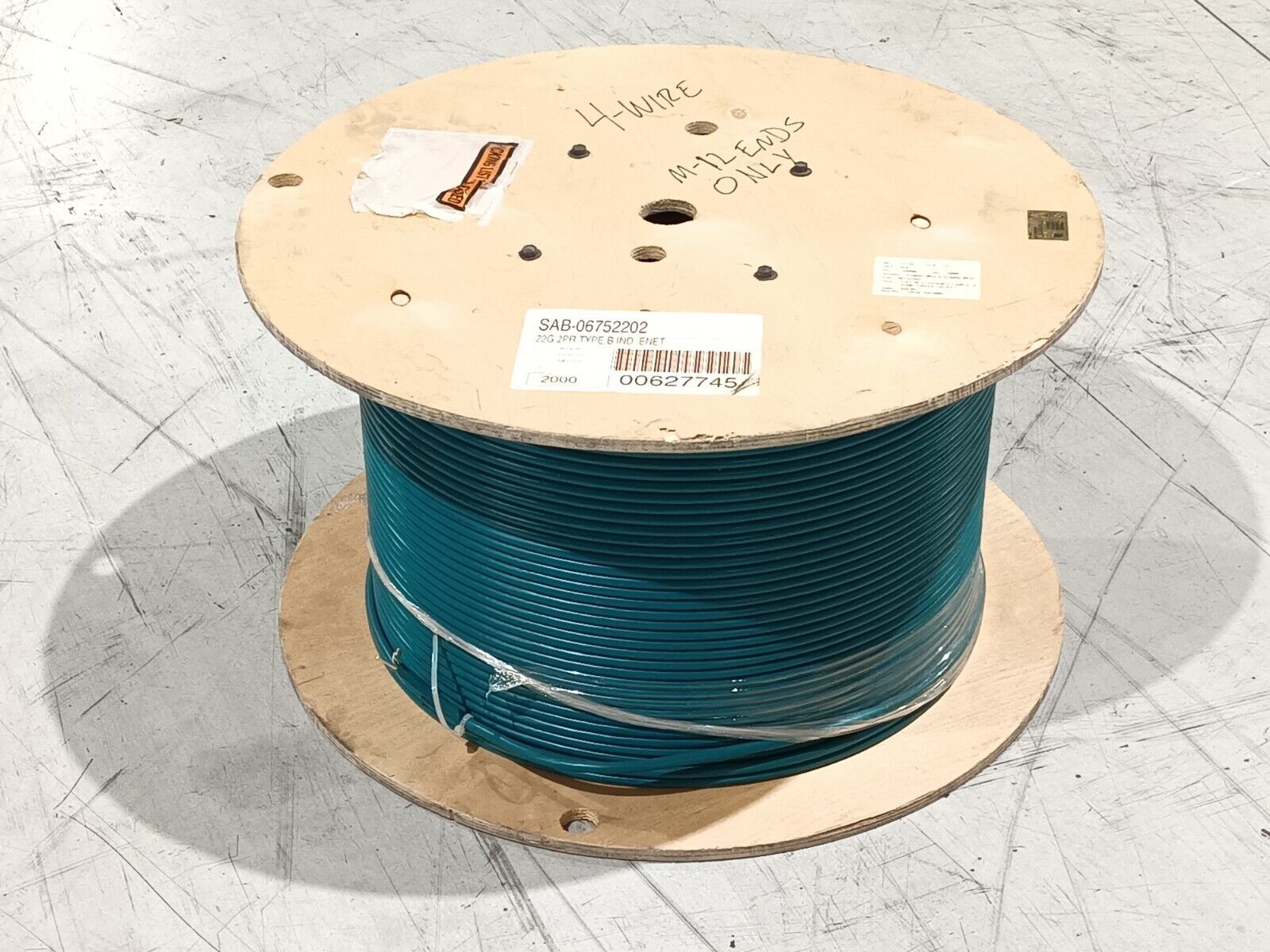 6752202 | SAB Industrial Ethernet Cable Cat5e 22 AWG Teal PVC 10' FT - Open box - Maverick Industrial Sales