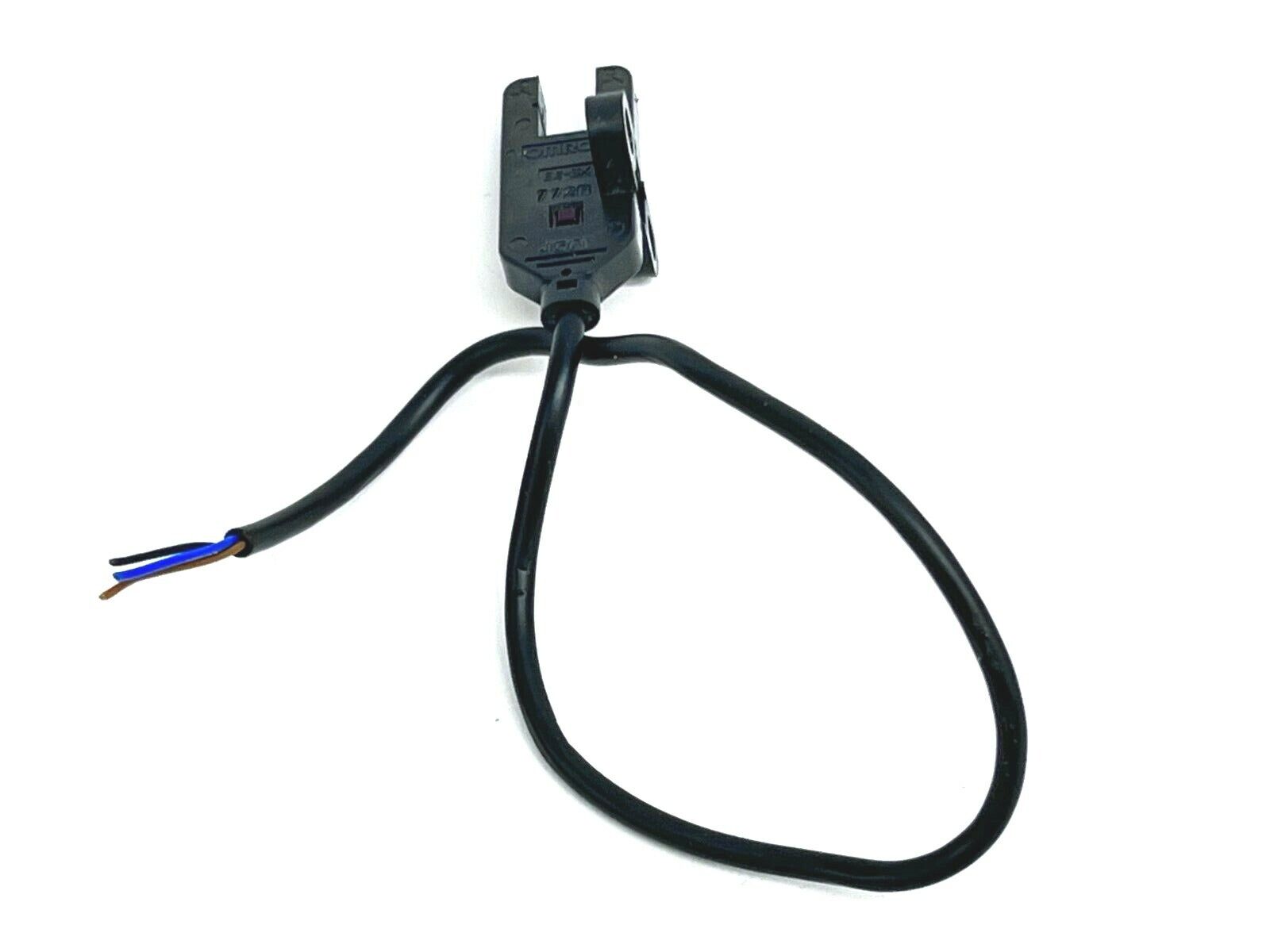 Omron EE-SX772R Photoelectric Sensor - Used - Maverick Industrial Sales