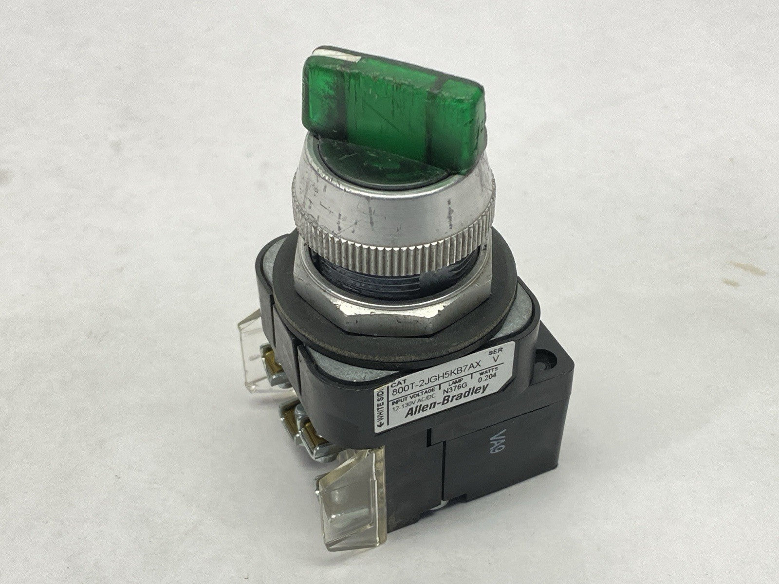 Allen Bradley 800T-2JGH5KB7AX Ser V Selector Switch 30mm Green 12-130V 0.204W - Maverick Industrial Sales