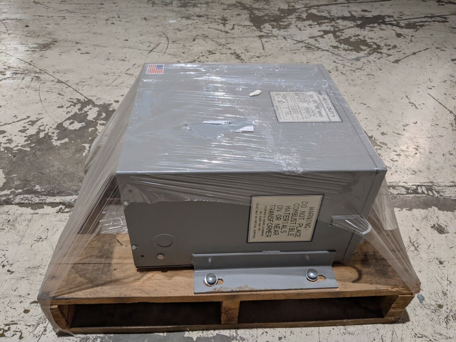 Sola HT1F15AS Power Distribution Transformer 15KVA 480D-208Y - Maverick Industrial Sales
