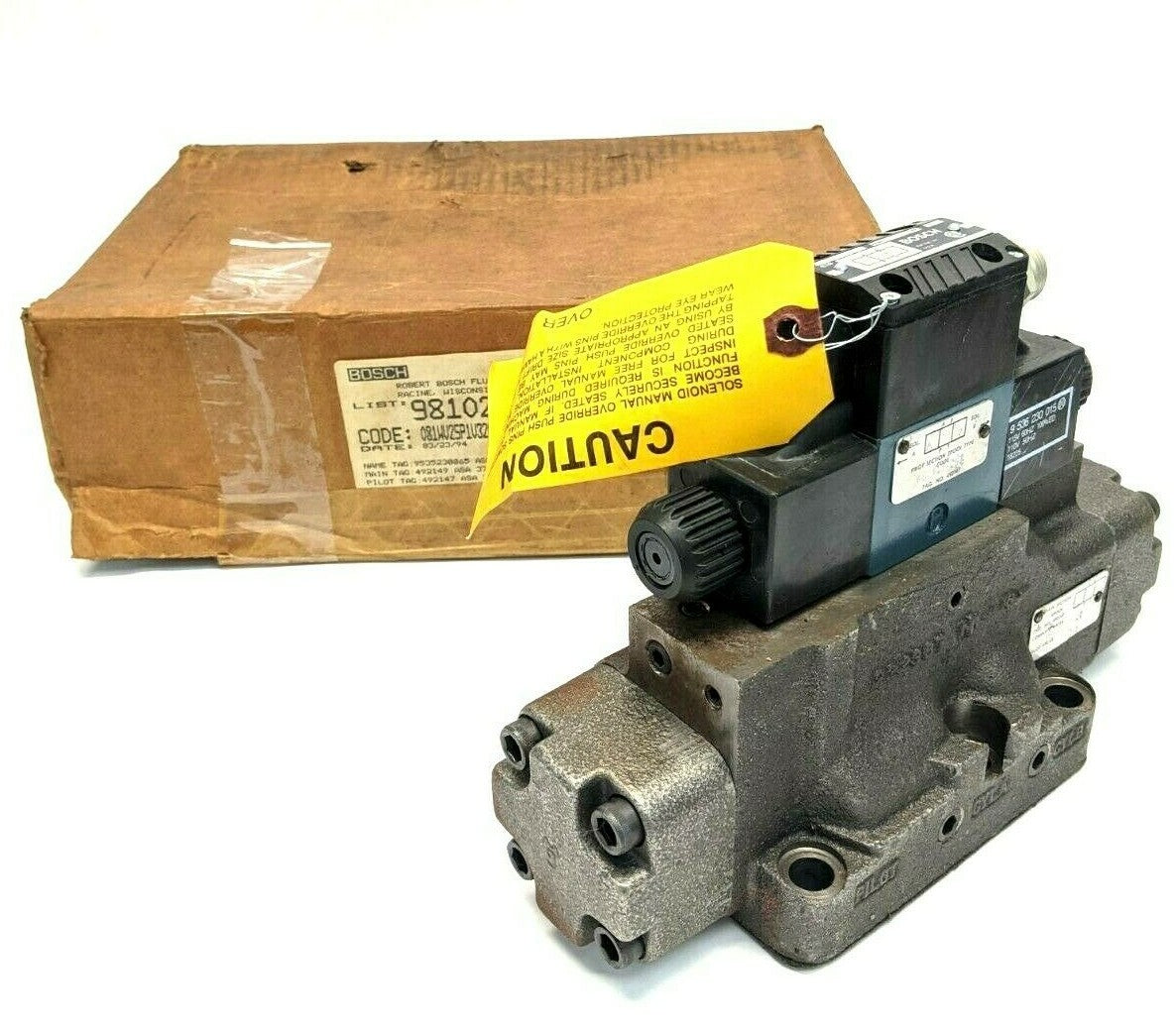 Bosch Rexroth 9810235528 Directional Control Valve - New – Open box - Maverick Industrial Sales
