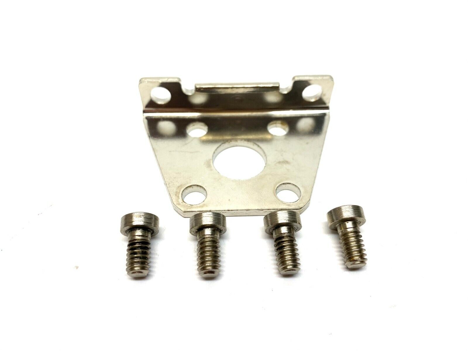 NCQ-L025 | SMC Foot Style Pneumatic Mounting Kit - New – Open box - Maverick Industrial Sales