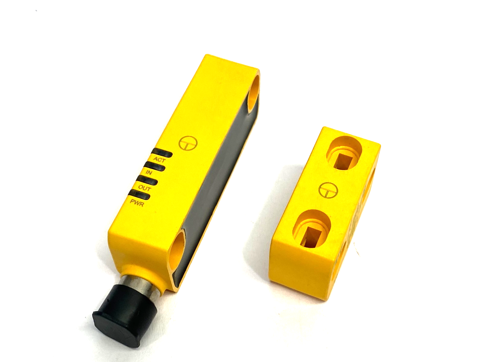 Ifm MN700S RFID Coded Safety Sensor MN35010-BPKG/CD/US w/ E1102S Coded Target - New – Open box - Maverick Industrial Sales