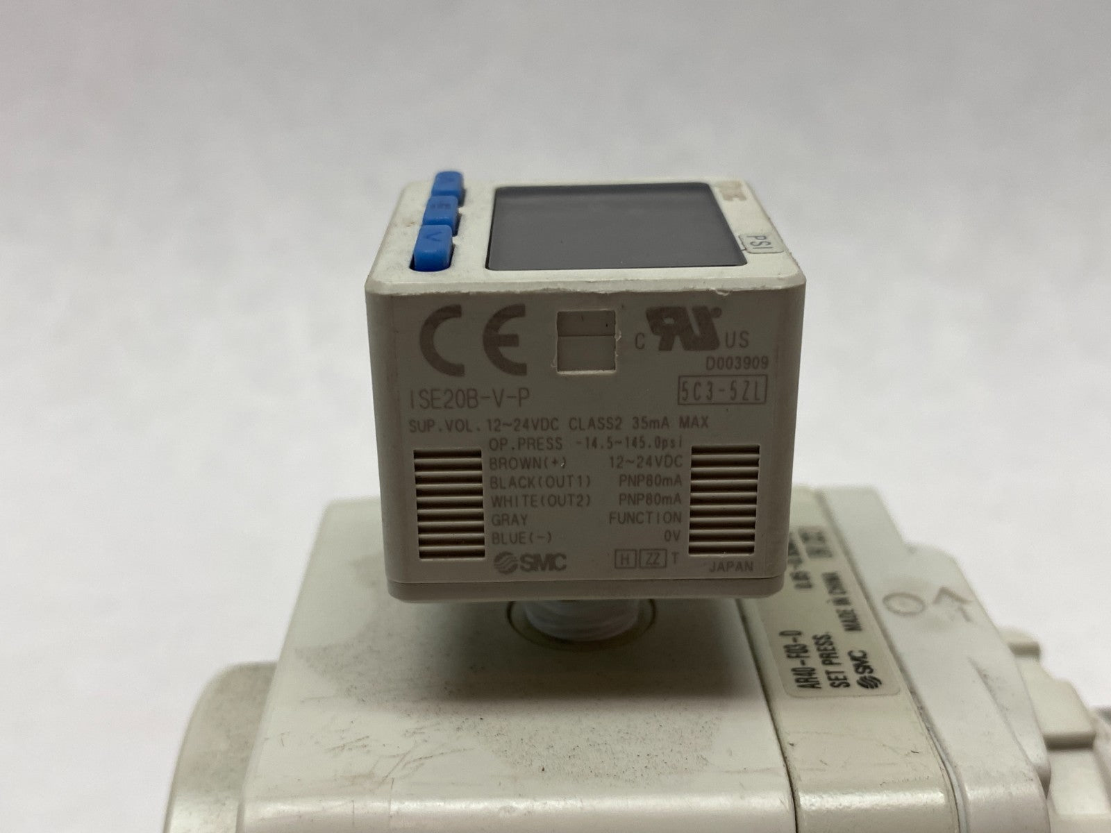 AR40-F03-D w/ ISE20B-V-P | SMC AR40-F03-D Regulator w/ ISE20B-V-P High-Precision Pressure Switch - New – Open box - Maverick Industrial Sales