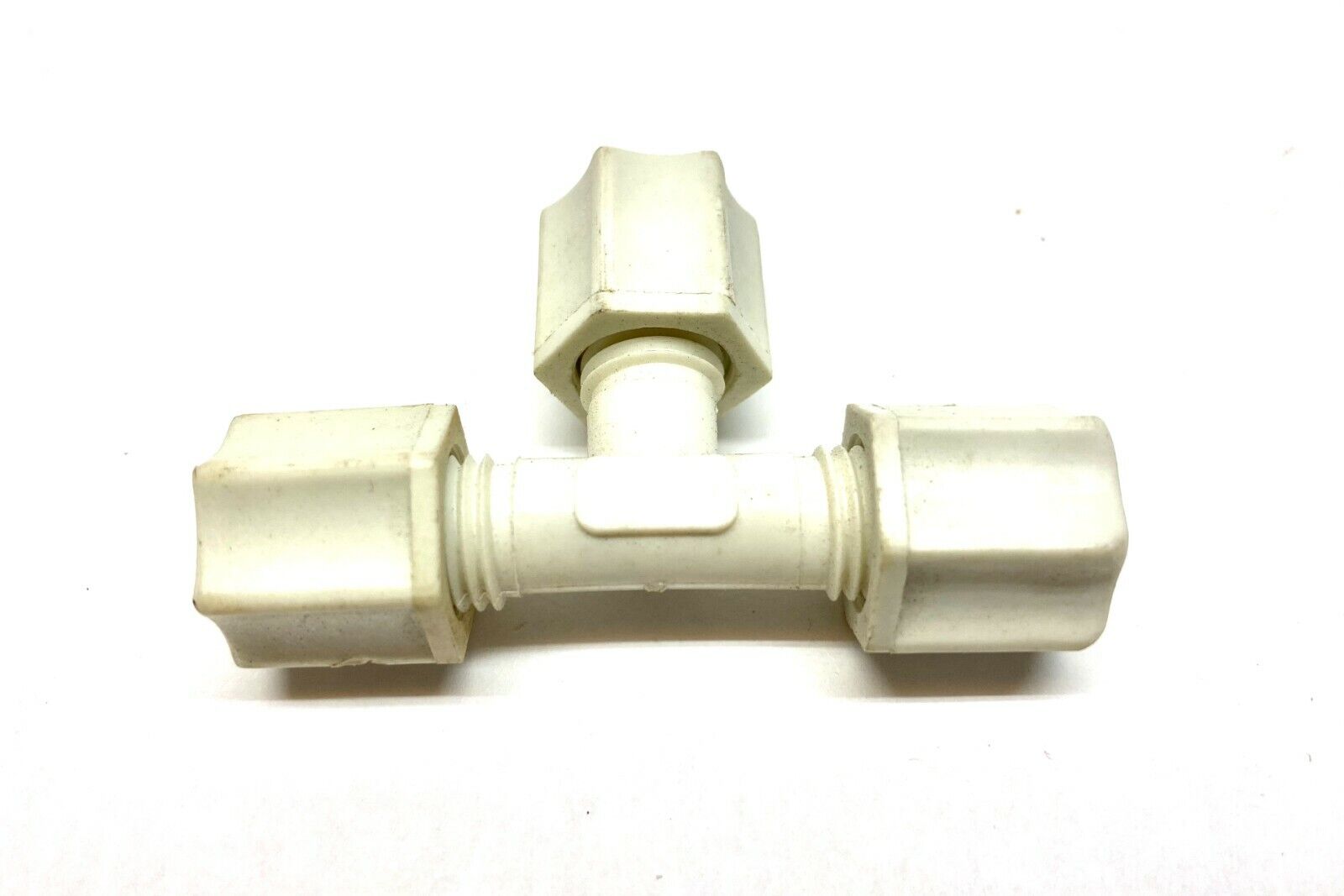 Jaco 70-4-P-PG Union Tee Fitting 1/4" Tube 7/16-20" Thread - New – Open box - Maverick Industrial Sales