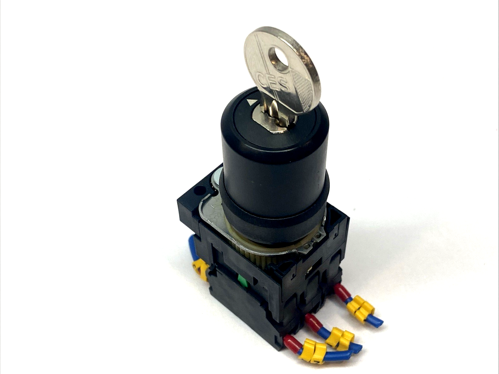 3SU1030-5BL11-0AA0 | Siemens 3-Position Latching Key Switch - Used - Maverick Industrial Sales