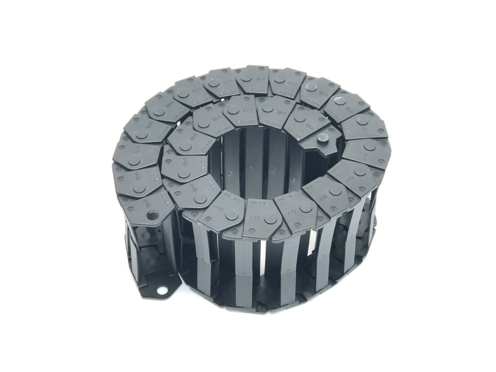 E16.7.060.0 | Igus Energy Chain 2.5ft Length 100mm Width 25 Links - New Other - Maverick Industrial Sales