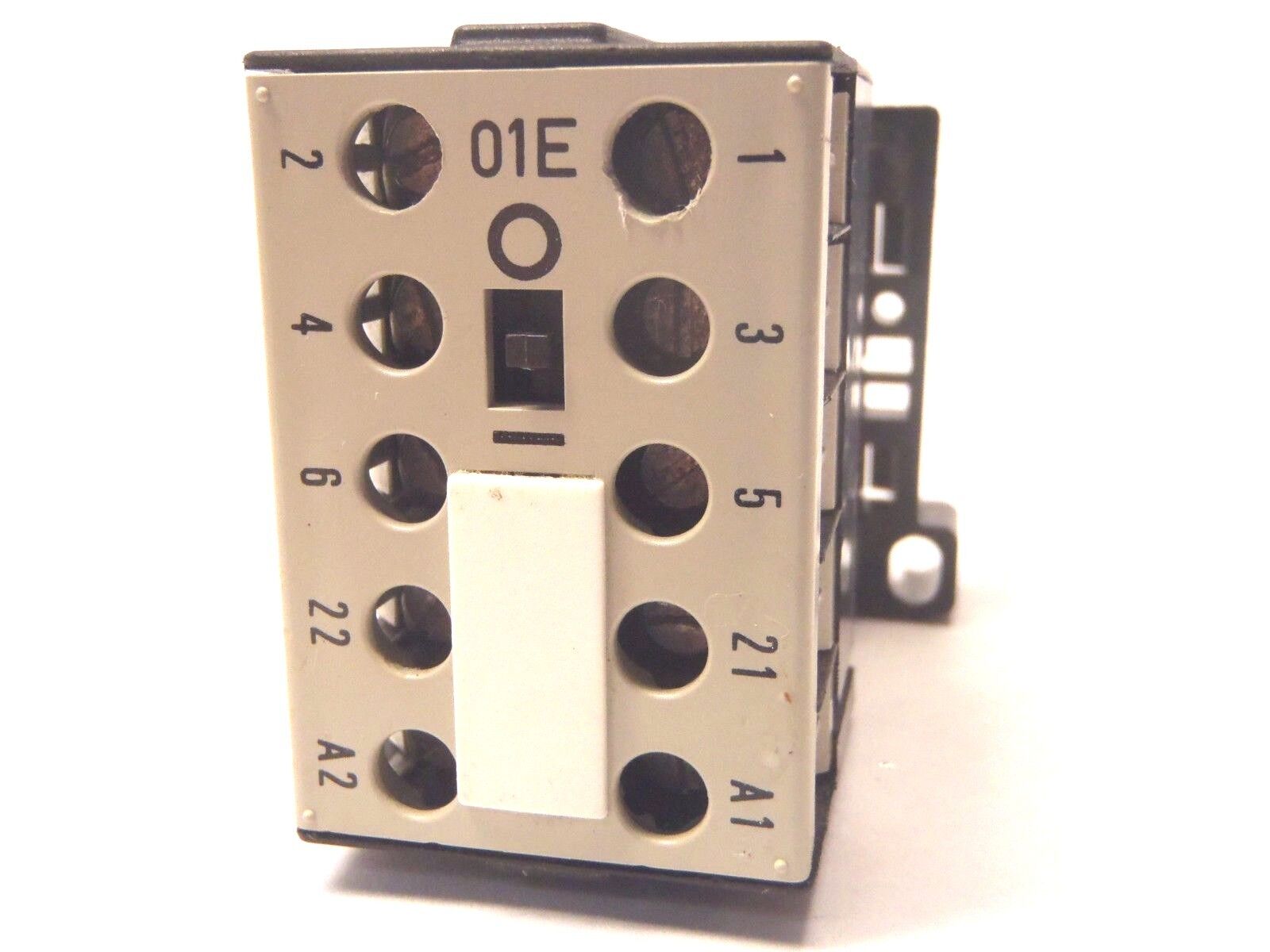 Siemens 3TJ5001-0BB4 Auxiliary Contactor Block Relay 01E 24V - Maverick Industrial Sales