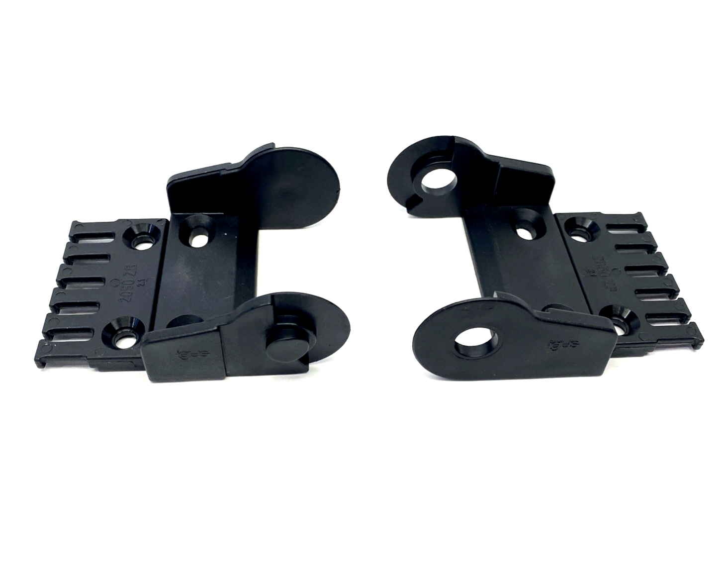 Igus 2050-34PZB E-Chain Cable Carrier Mounting Bracket Set, Tiewrap, 2050.34PZB - New – Open box - Maverick Industrial Sales