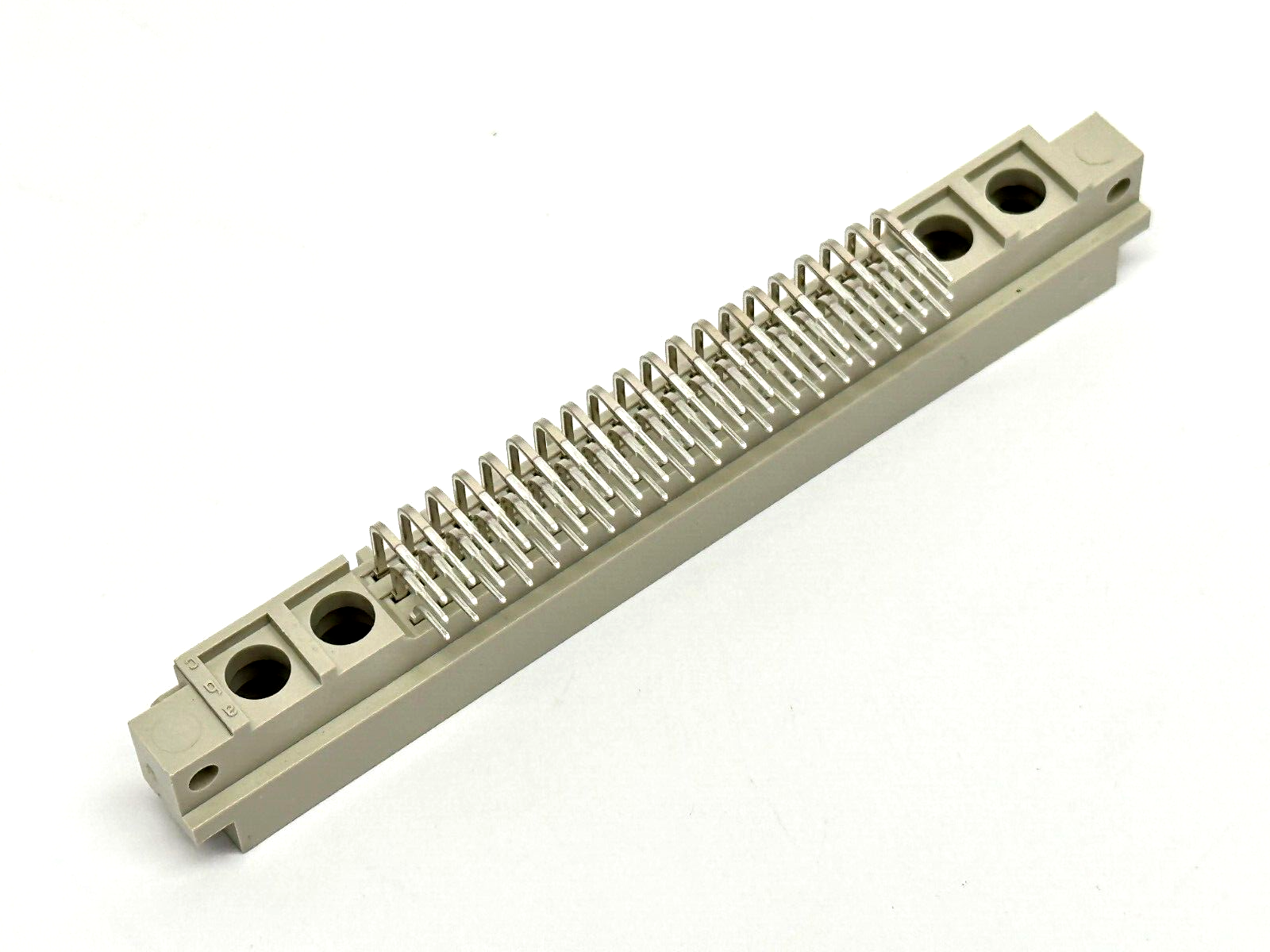 Harting 09031606901 DIN 41612 Connectors 60+4P 2A MALE R/A - New - Maverick Industrial Sales