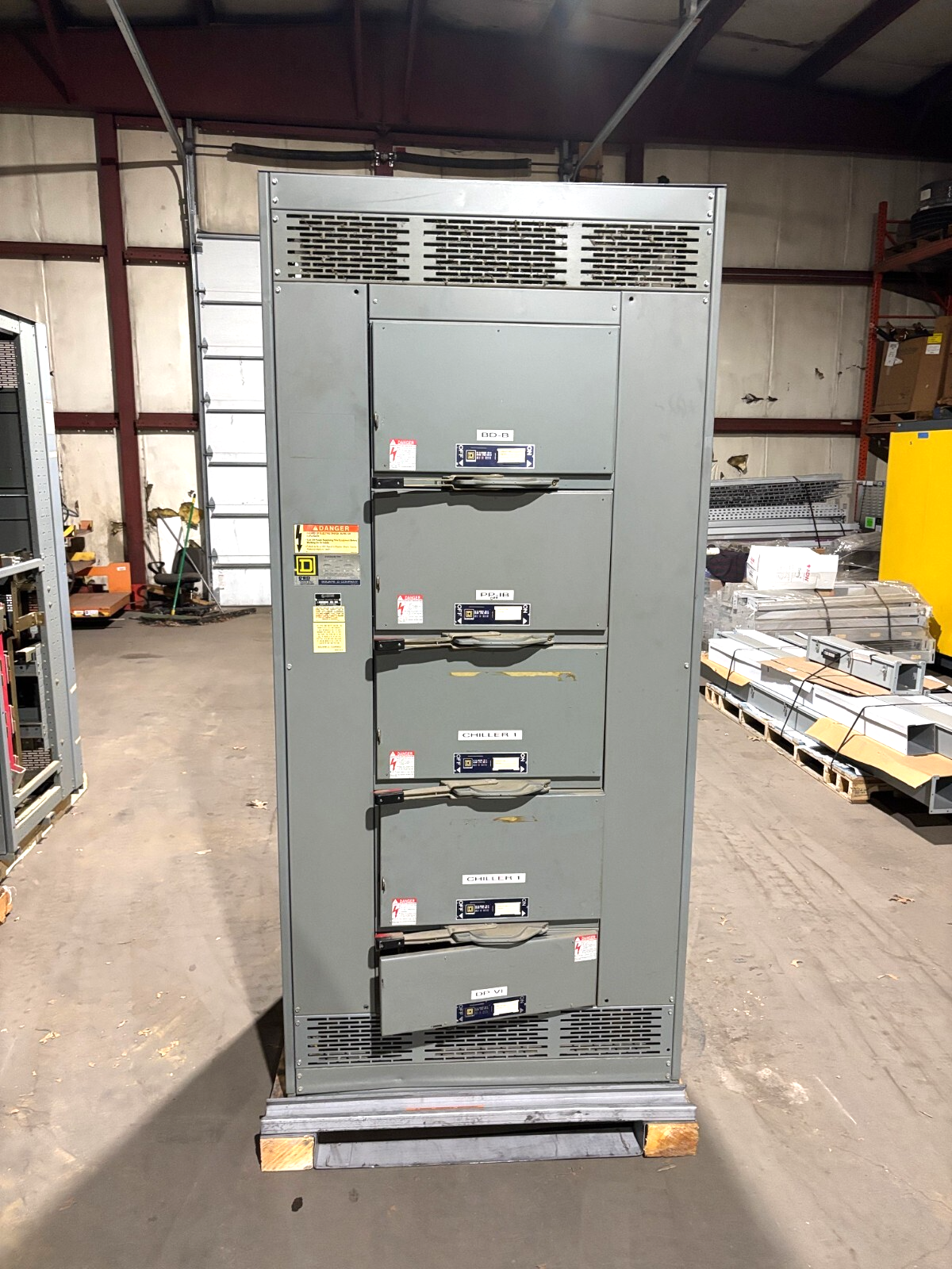 Square D QED 2 Power Style Switchboard, 3000A, QMB367W, (2) QMB365W, QMB366W - Maverick Industrial Sales