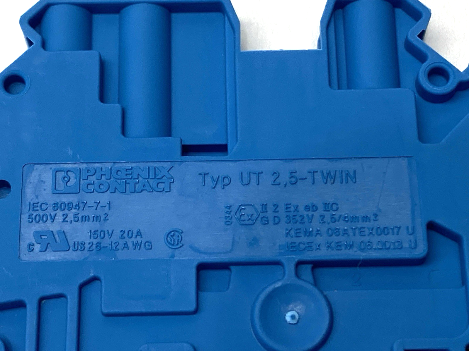 Phoenix Contact UT 2,5-TWIN BU Blue Terminal Block 24A 500V 3044526 LOT OF 9 - Maverick Industrial Sales