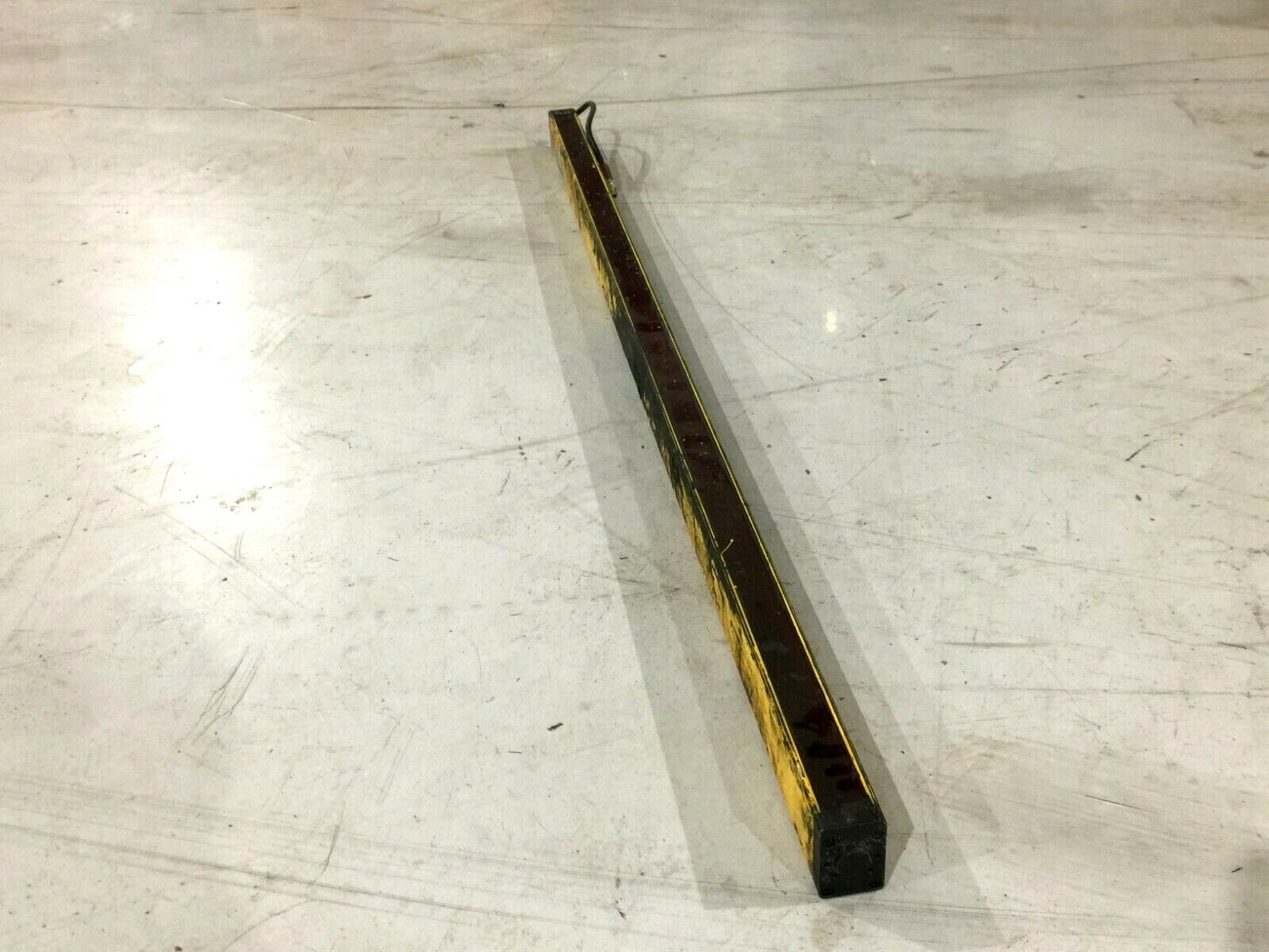 MS46-30-1215-R-FN-GM1 | STI Mini Safe 4600 Series 48 Inch Receiver Safety Curtain- For parts or not working - Maverick Industrial Sales