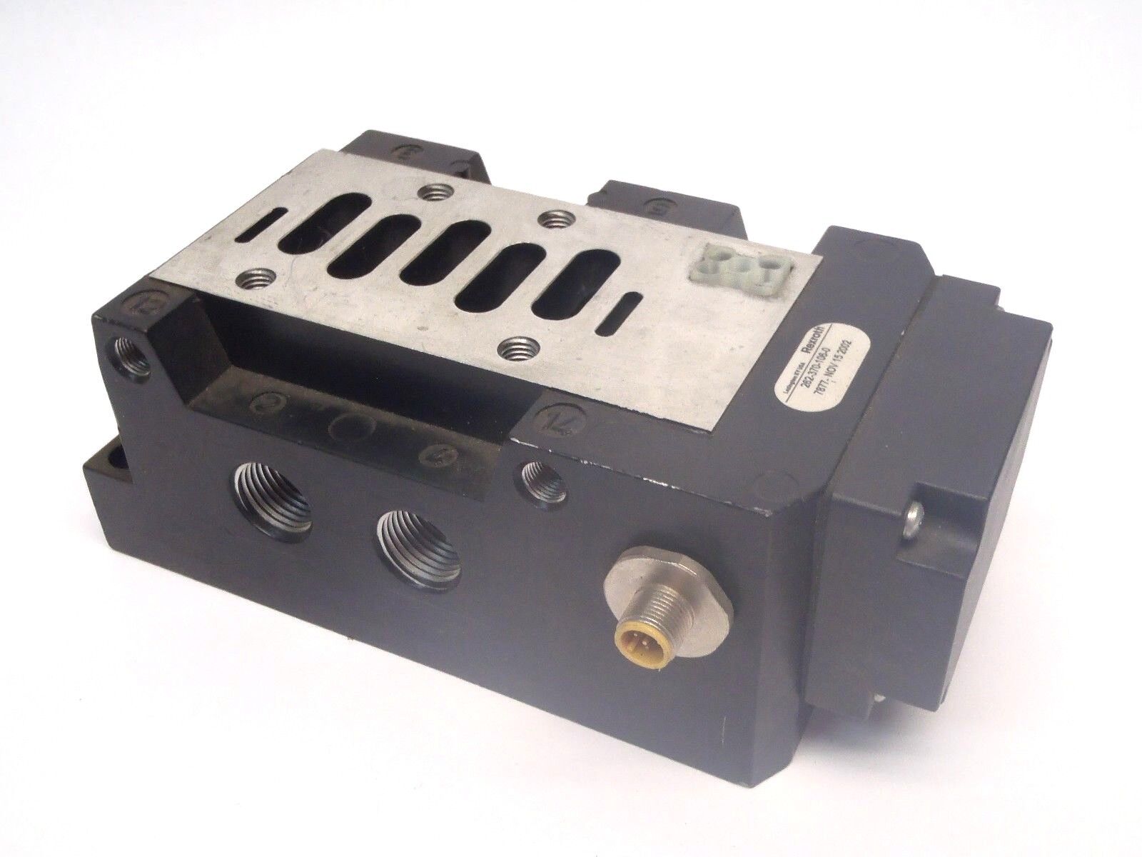 Rexroth Mecman Pneumatik 262-370-106-0 Valve ISO Plug-In Single Subbase ½ NPT - Maverick Industrial Sales