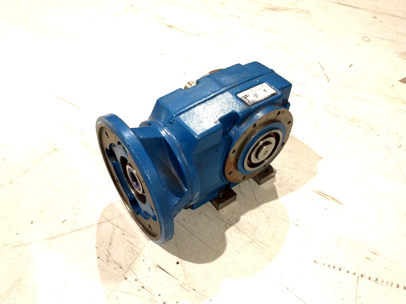 C062140.BANS5 | Radicon Helical Worm Gear Reducer NEMA Motor Gearbox 40.1 Ratio- New – Open box - Maverick Industrial Sales