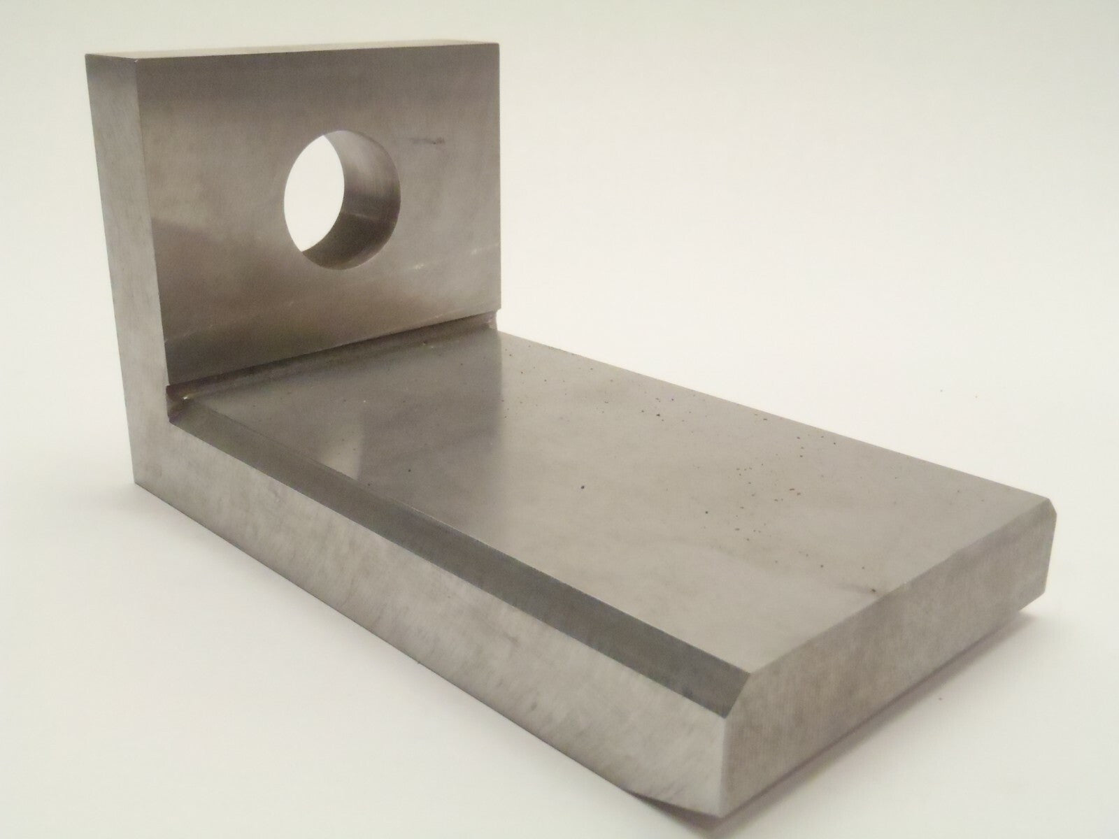 HDPSK019S529 | Industrial Ultimate L-Bracket. 7-5/16" L X 3-15/16" W X 4" Inch H- New - Maverick Industrial Sales