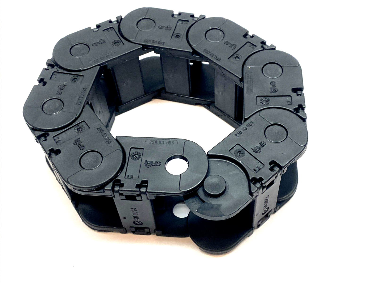 IGUS 250.03.055 Energy‑Chain Cable Carrier 8 Links - New – Open box - Maverick Industrial Sales