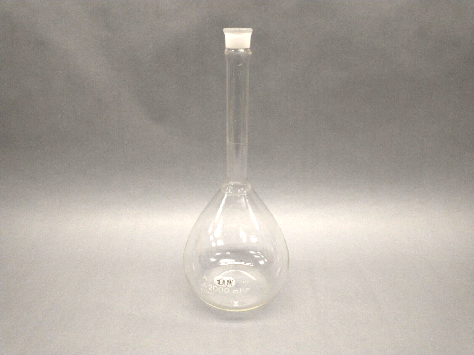 Pyrex 5640-2L Volumetric Flask 2000mL 5640 TC - Used - Maverick Industrial Sales