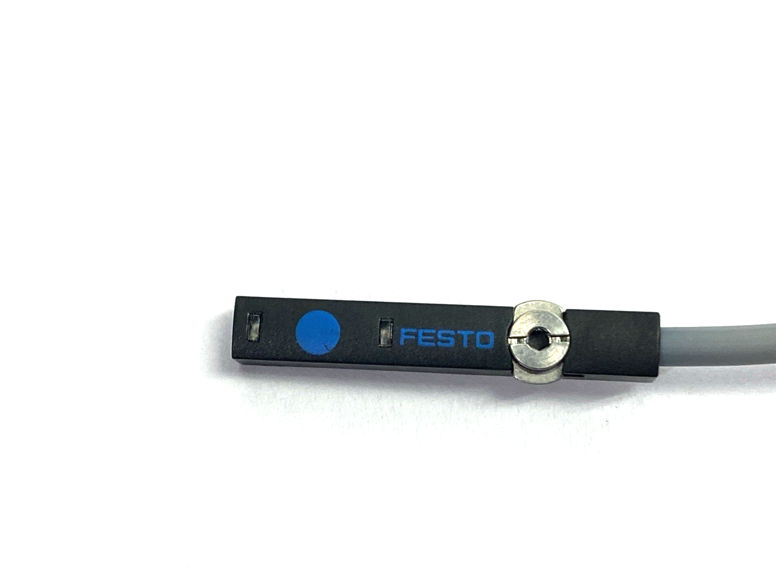 Festo SME-8M-DO-24V-K-7,5-OE Proximity Sensor T-Slot 551401 24VDC - New – Open box - Maverick Industrial Sales