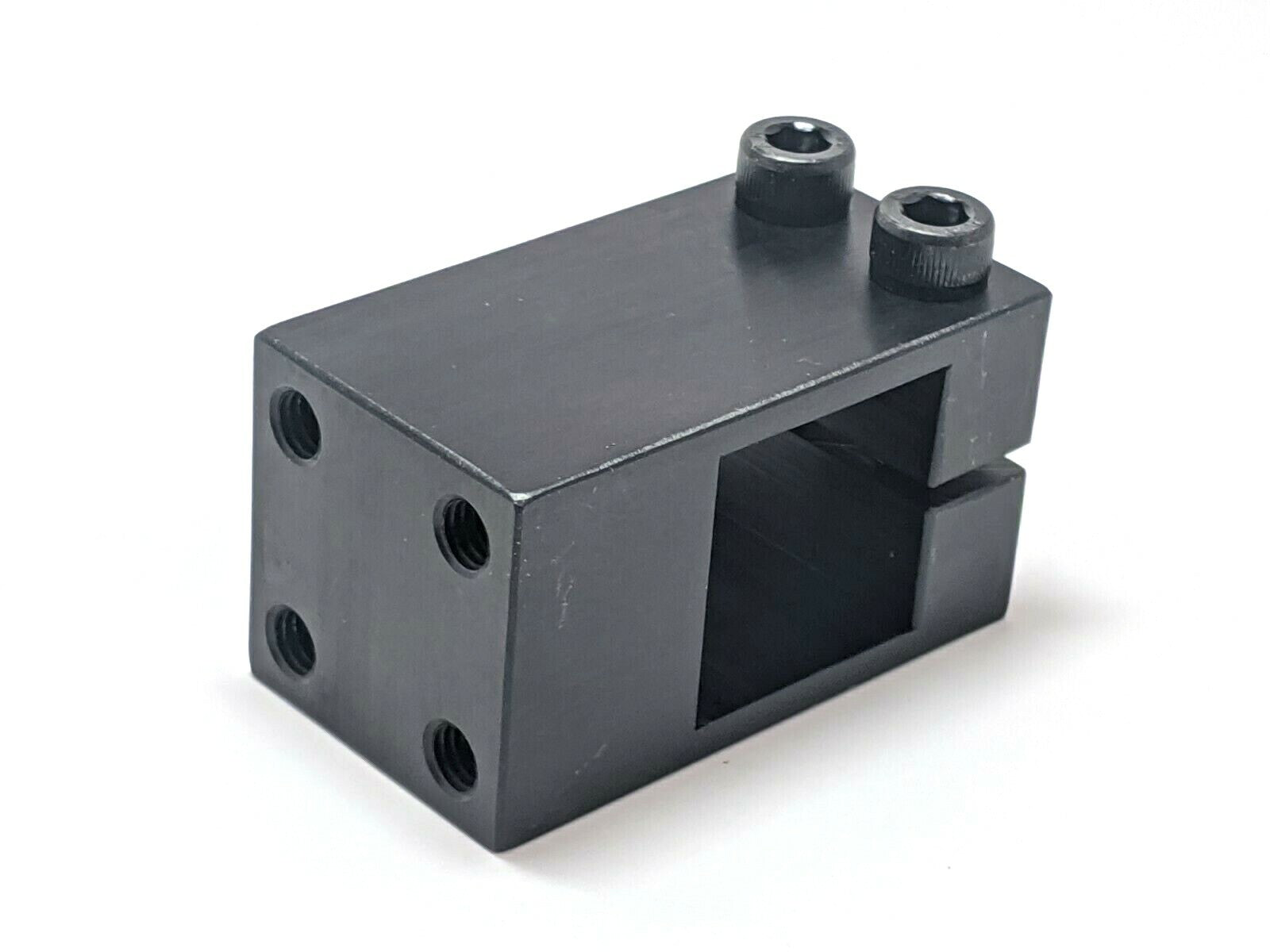 Misumi AQMQ25 Vertical Tap 25mm Square Post - New – Open box - Maverick Industrial Sales