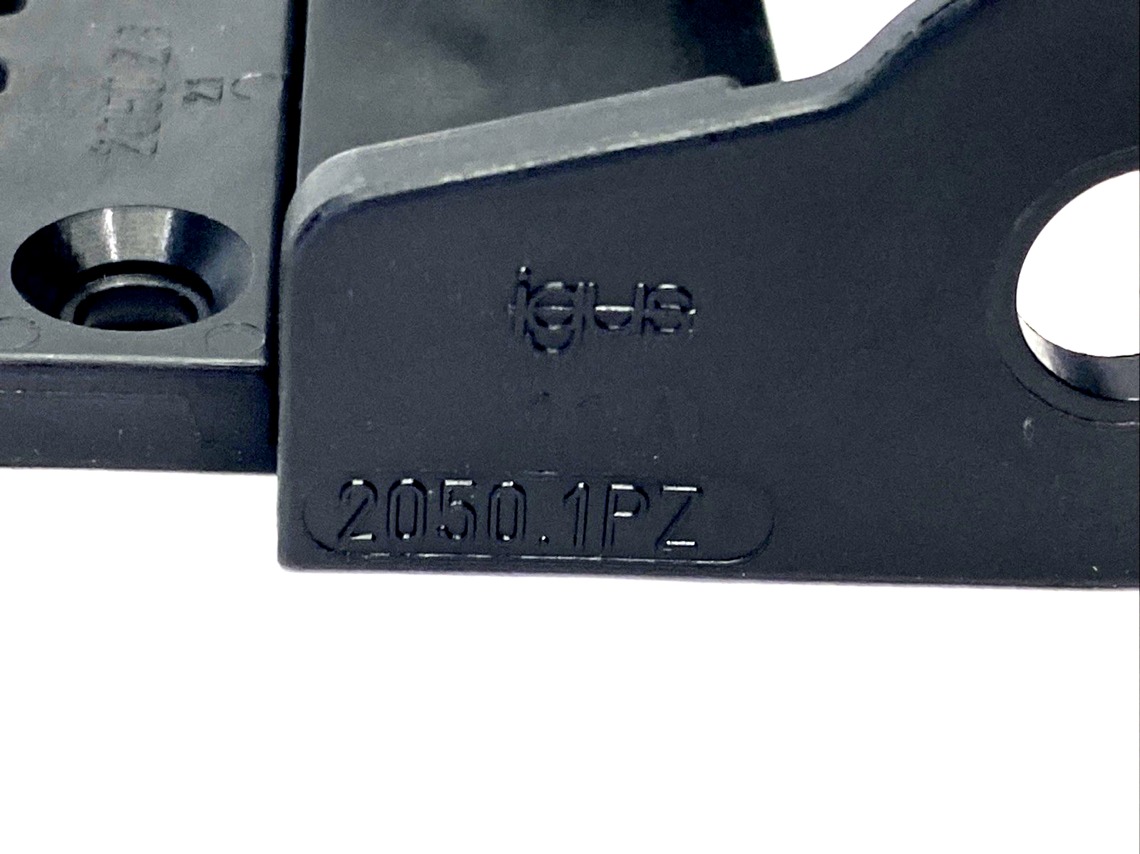 Igus 2050-12PZB E-Chain Energy Chain Mounting Bracket Set, Tiewrap, 2050.12PZB - Maverick Industrial Sales