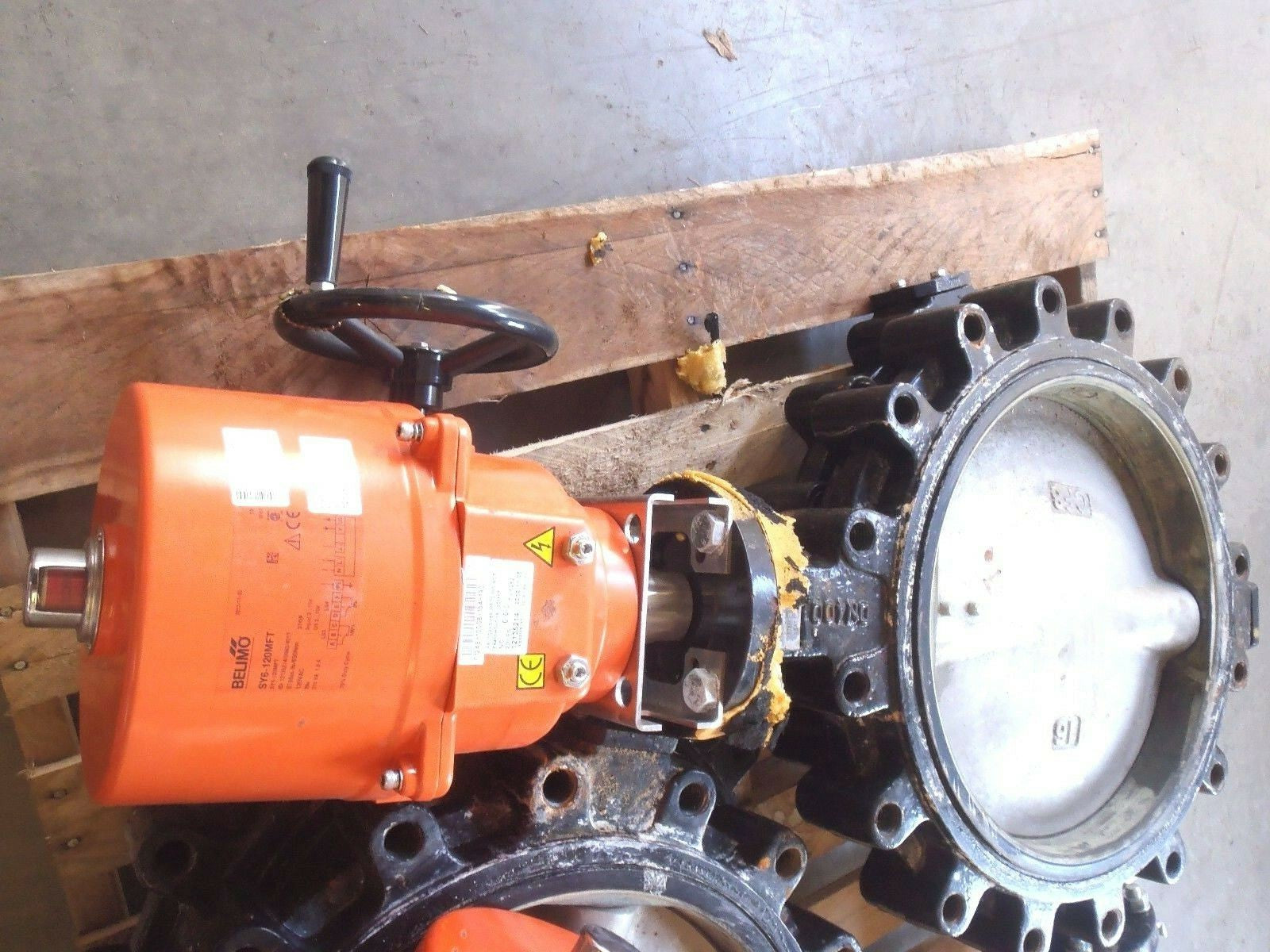 Belimo F6400HD+SY6-120MFT 2 Way Butterfly Valve and Actuator - Used - Maverick Industrial Sales