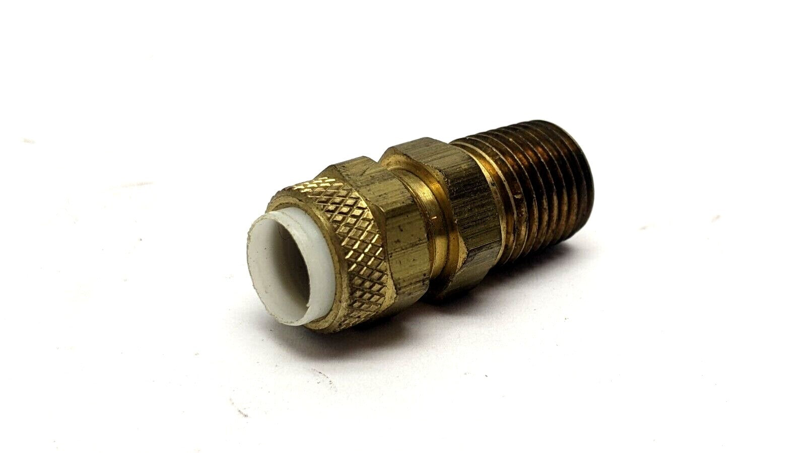 PF2179 | Comco Male Connector 3/8T-1/4P - New – Open box - Maverick Industrial Sales