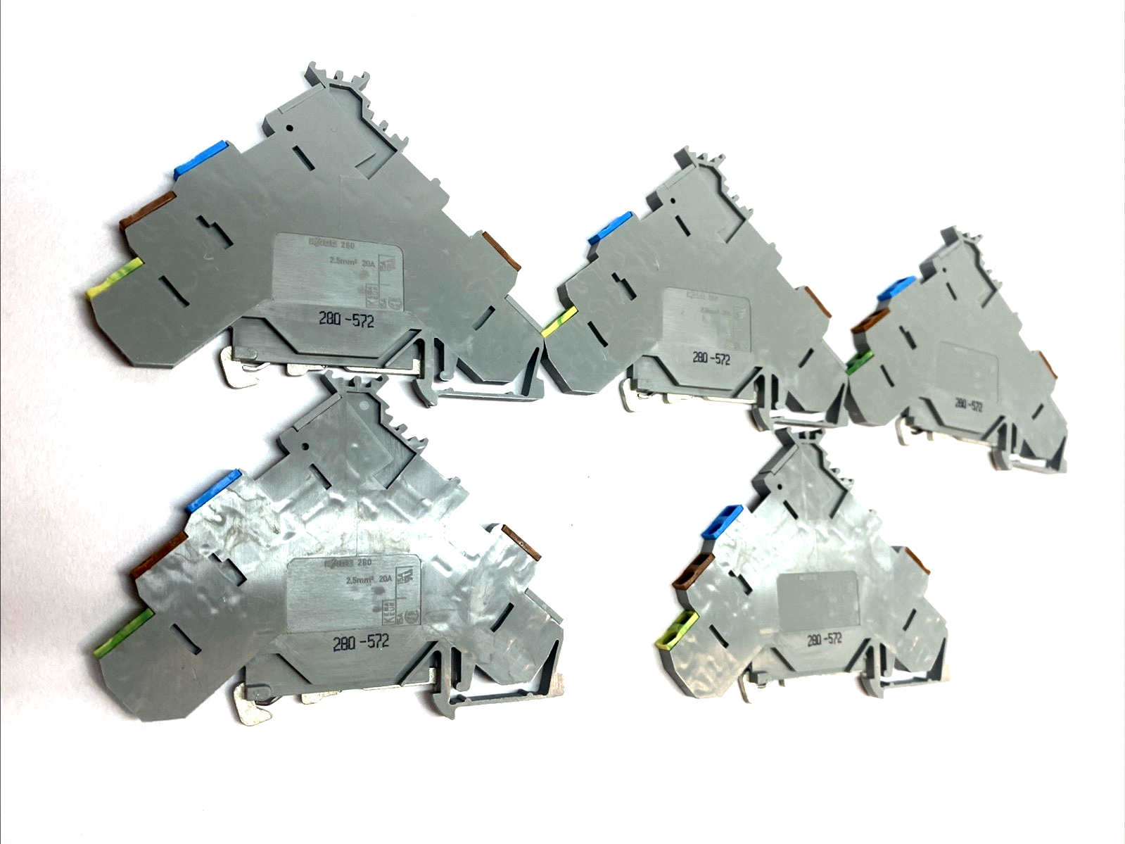 | WAGO 280-572 3‑Conductor Actuator Supply Terminal Block DIN‑Rail Gray LOT OF 5 - Used - Maverick Industrial Sales