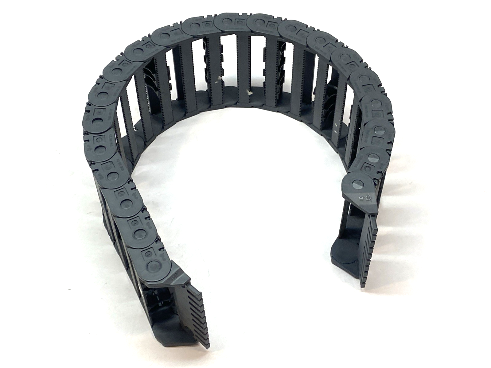 Igus 1600.100.125 E-Chain Cable Carrier 20 Links 29-1/2" Long 1 BROKEN LINK - Maverick Industrial Sales